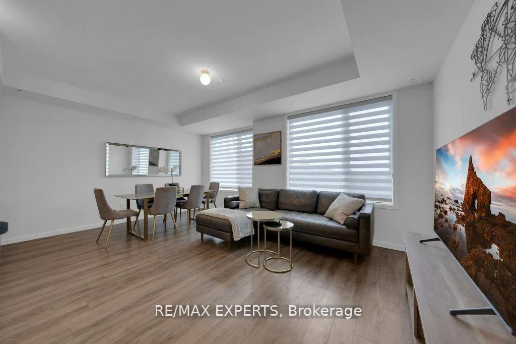 Photo 8 of Unit 04, 100 Alex Gardner Circle, Aurora, Aurora Heights — HOMEH