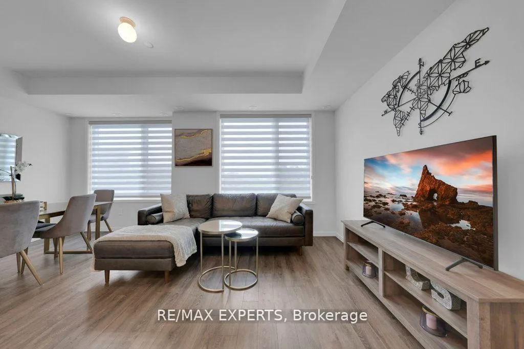 Photo 9 of Unit 04, 100 Alex Gardner Circle, Aurora, Aurora Heights — HOMEH