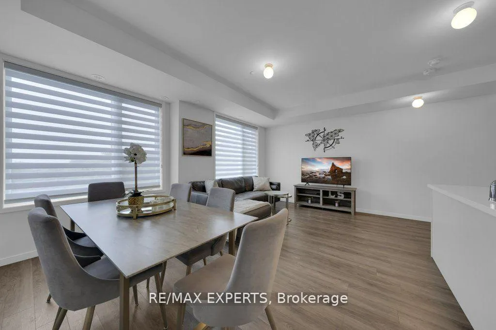 Photo 12 of Unit 04, 100 Alex Gardner Circle, Aurora, Aurora Heights — HOMEH