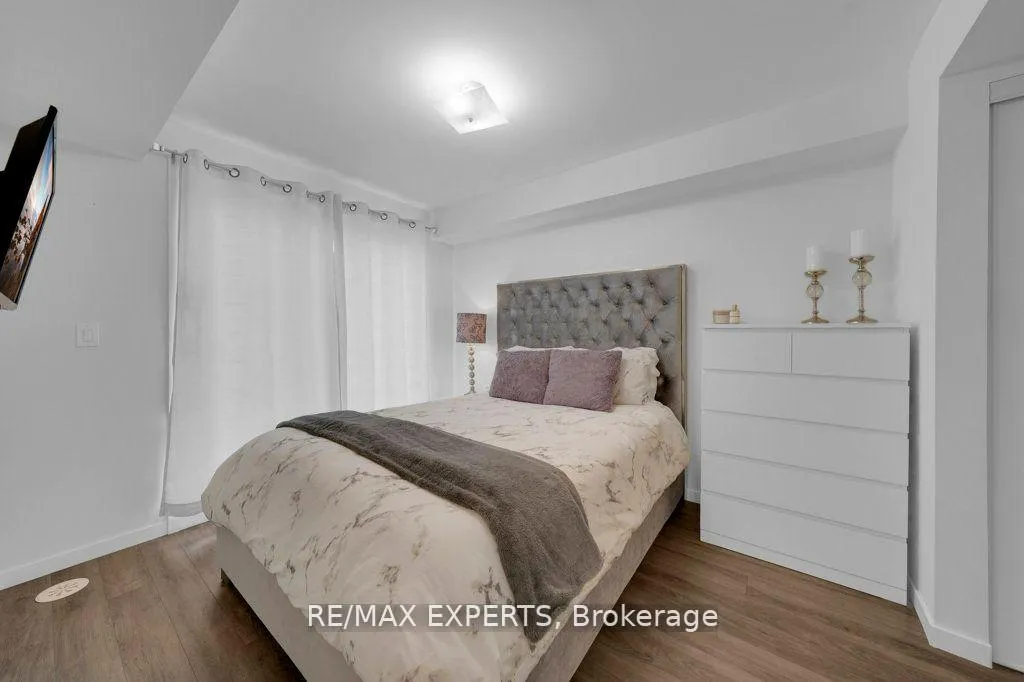 Photo 20 of Unit 04, 100 Alex Gardner Circle, Aurora, Aurora Heights — HOMEH