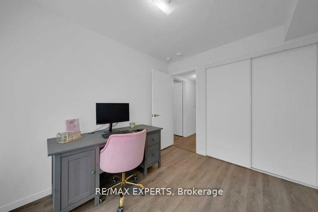 Photo 23 of Unit 04, 100 Alex Gardner Circle, Aurora, Aurora Heights — HOMEH