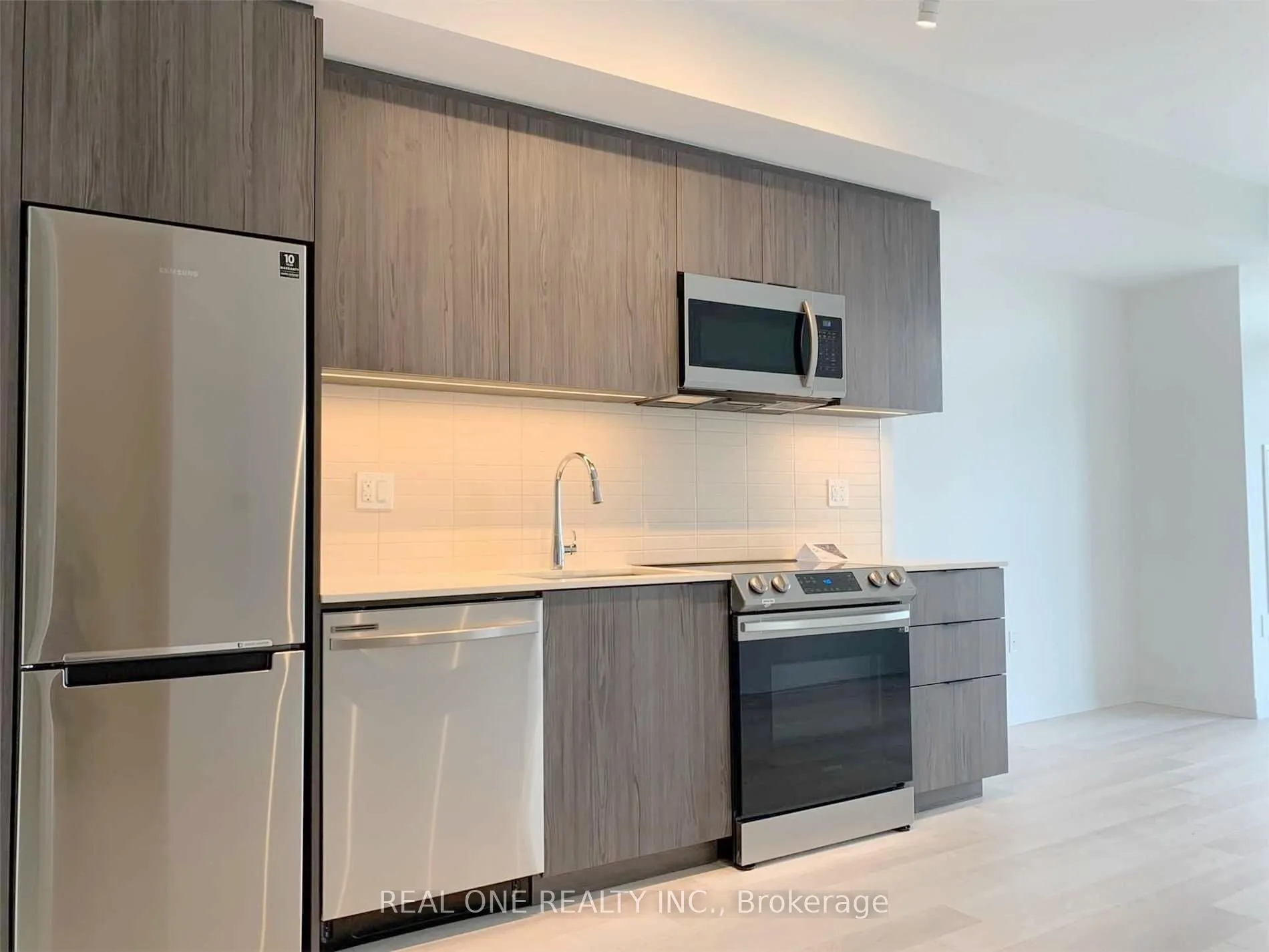 Photo 3 of Unit 1429, 50 Power Street, Toronto, Moss Park — HOMEH