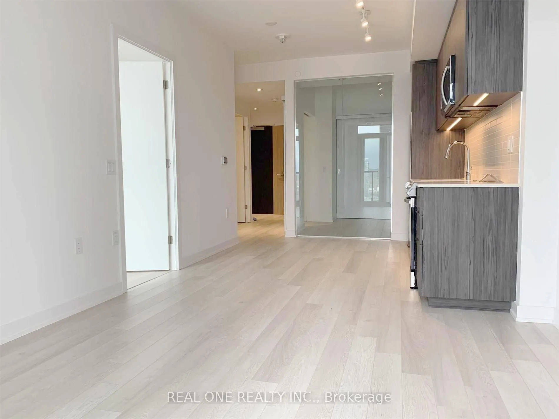 Photo 6 of Unit 1429, 50 Power Street, Toronto, Moss Park — HOMEH