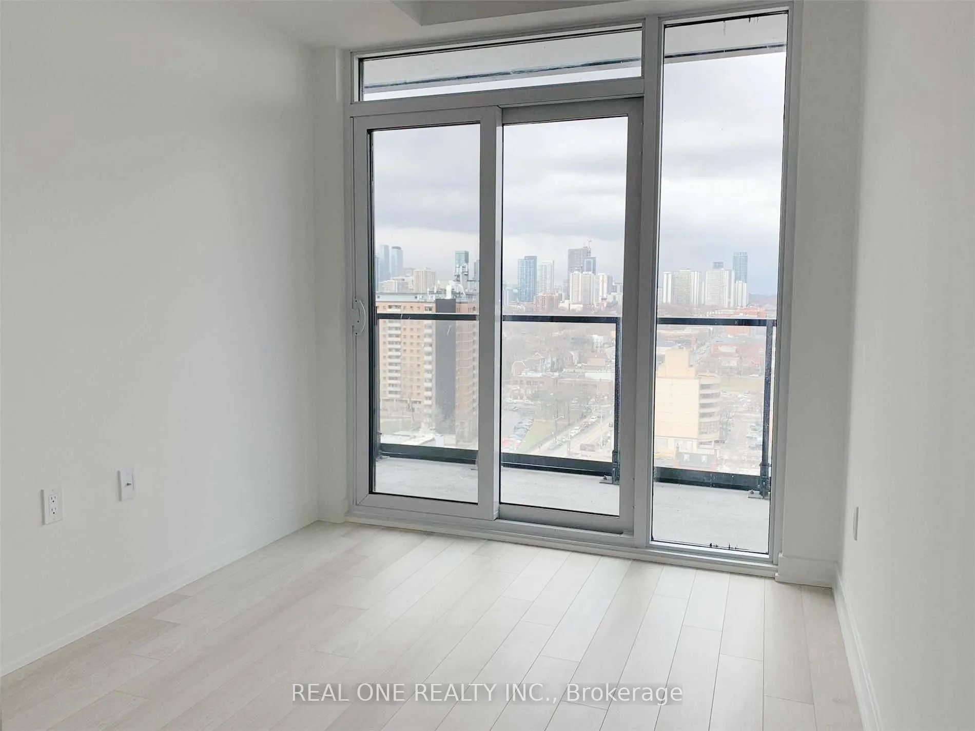 Photo 8 of Unit 1429, 50 Power Street, Toronto, Moss Park — HOMEH