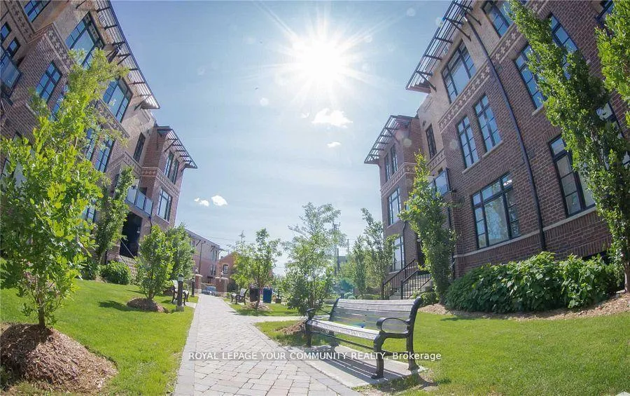 Photo 7 of Unit 33, 8169 Kipling Avenue E, Vaughan, West Woodbridge — HOMEH