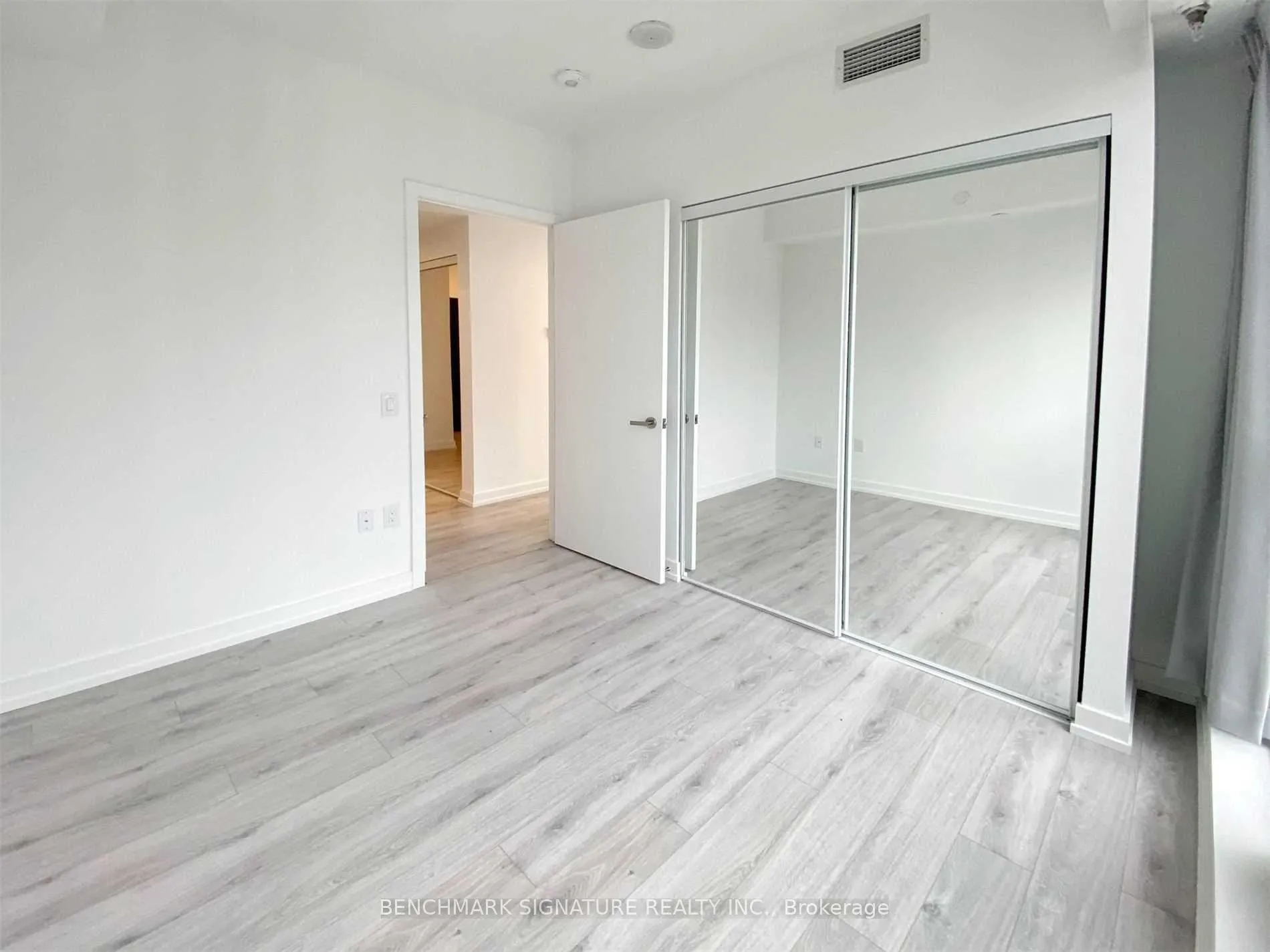 Photo 5 of Unit #2802, 77 Shuter Street, Toronto, Church-Yonge Corridor — HOMEH