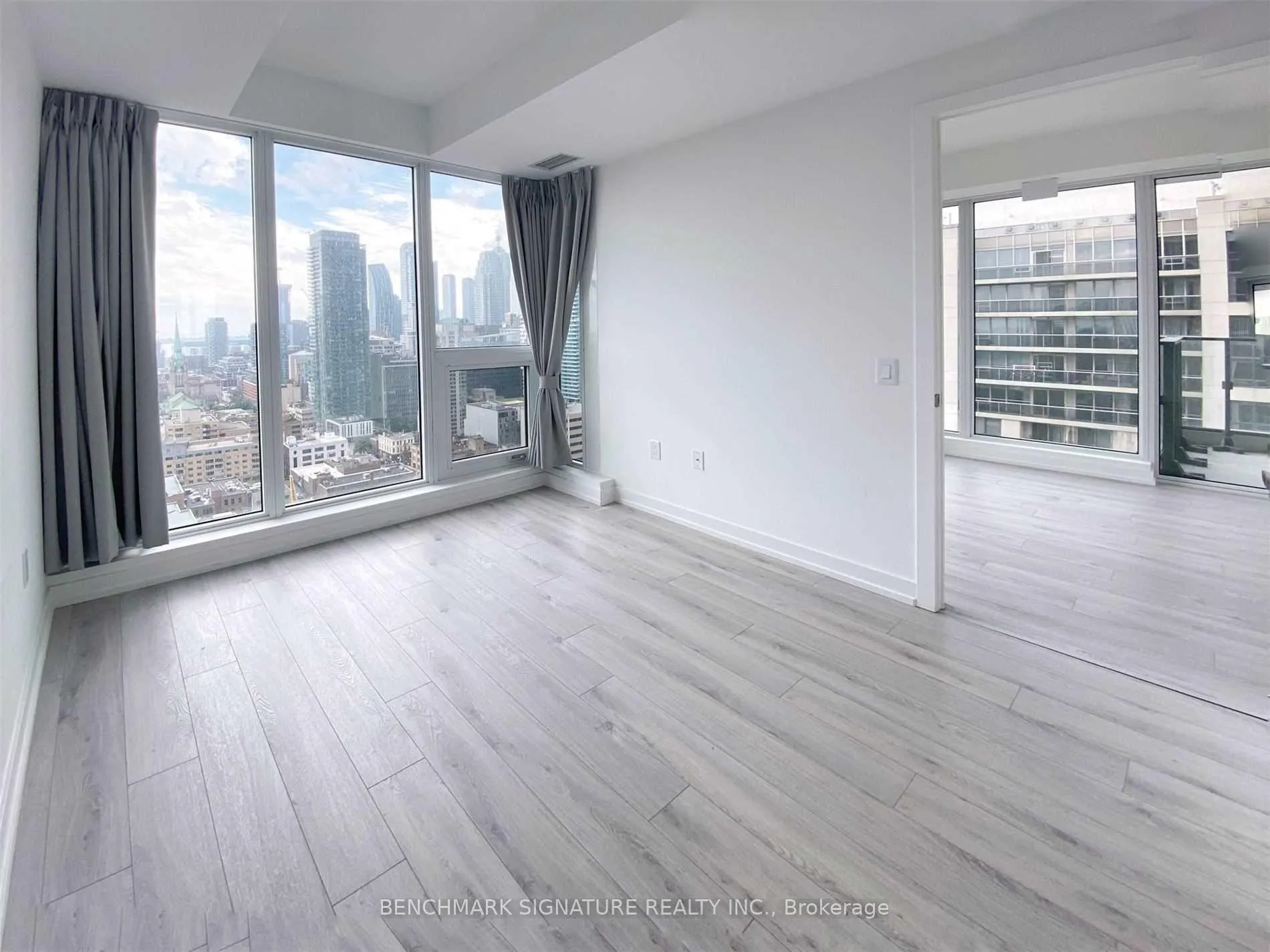 Photo 15 of Unit #2802, 77 Shuter Street, Toronto, Church-Yonge Corridor — HOMEH
