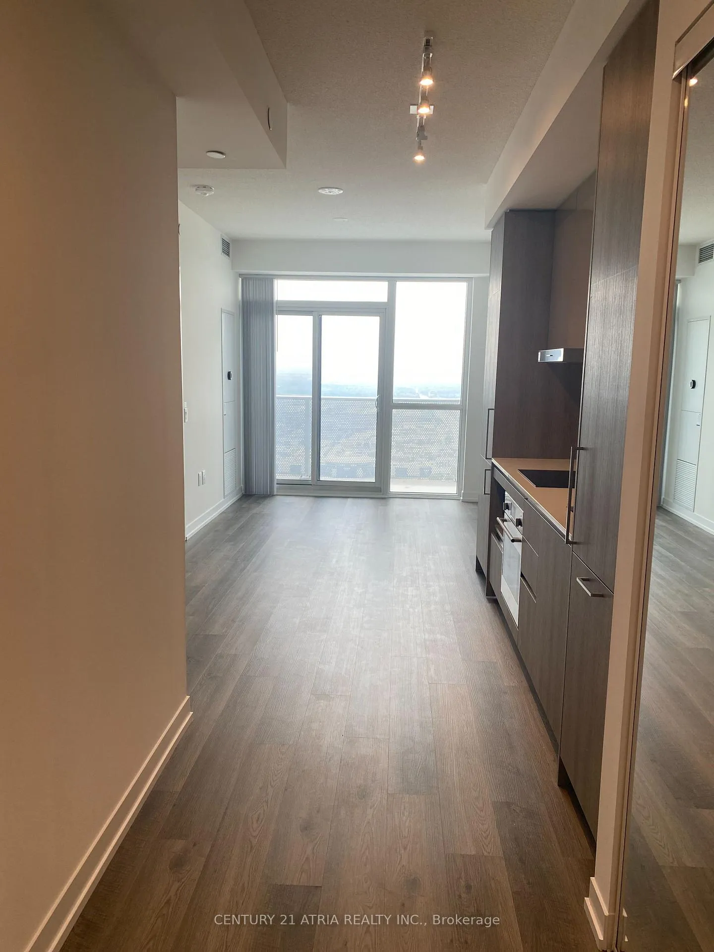 Photo 2 of Unit 4909, 195 Commerce Street, Vaughan, Vaughan Corporate Centre — HOMEH