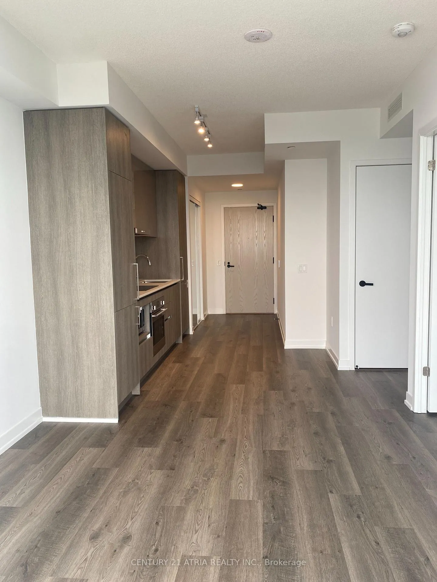Photo 3 of Unit 4909, 195 Commerce Street, Vaughan, Vaughan Corporate Centre — HOMEH