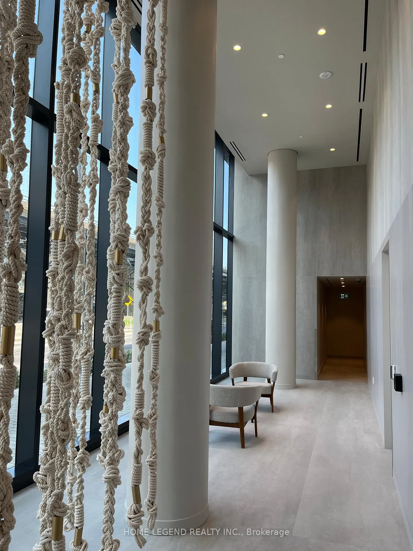 Photo 4 of Unit 2702, 55 Cooper Street, Toronto, Waterfront Communities — HOMEH