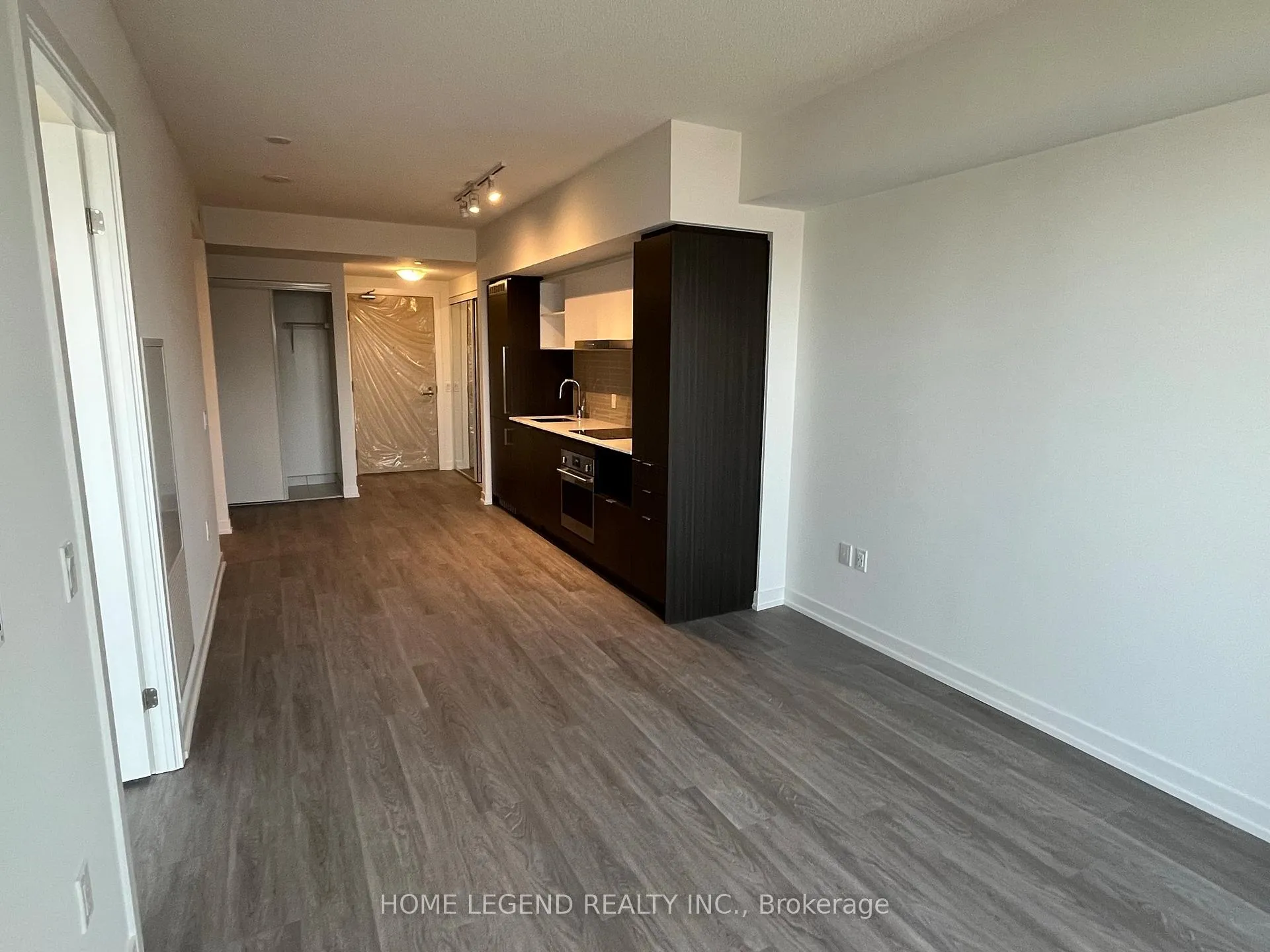 Photo 8 of Unit 2702, 55 Cooper Street, Toronto, Waterfront Communities — HOMEH