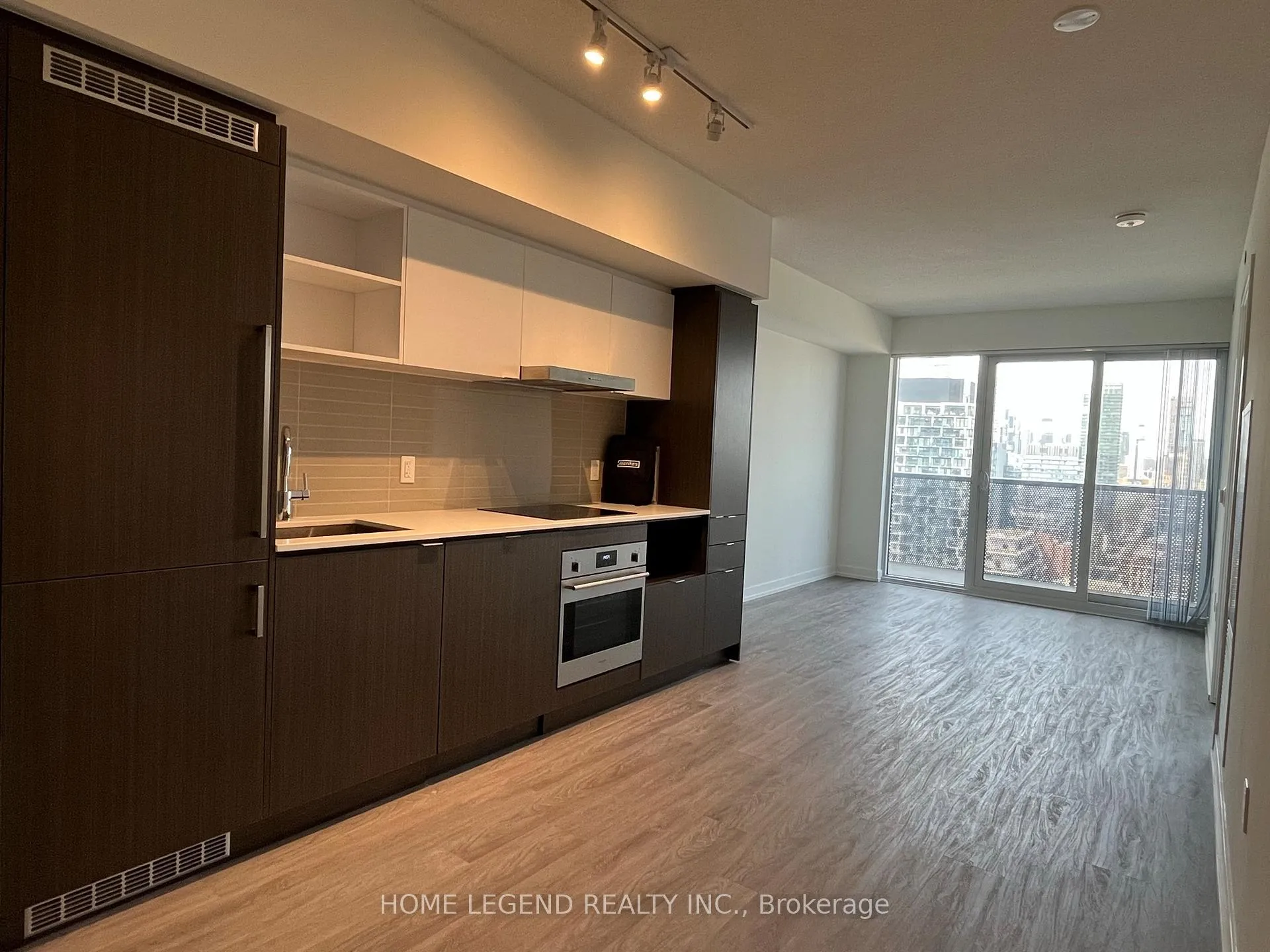Photo 10 of Unit 2702, 55 Cooper Street, Toronto, Waterfront Communities — HOMEH