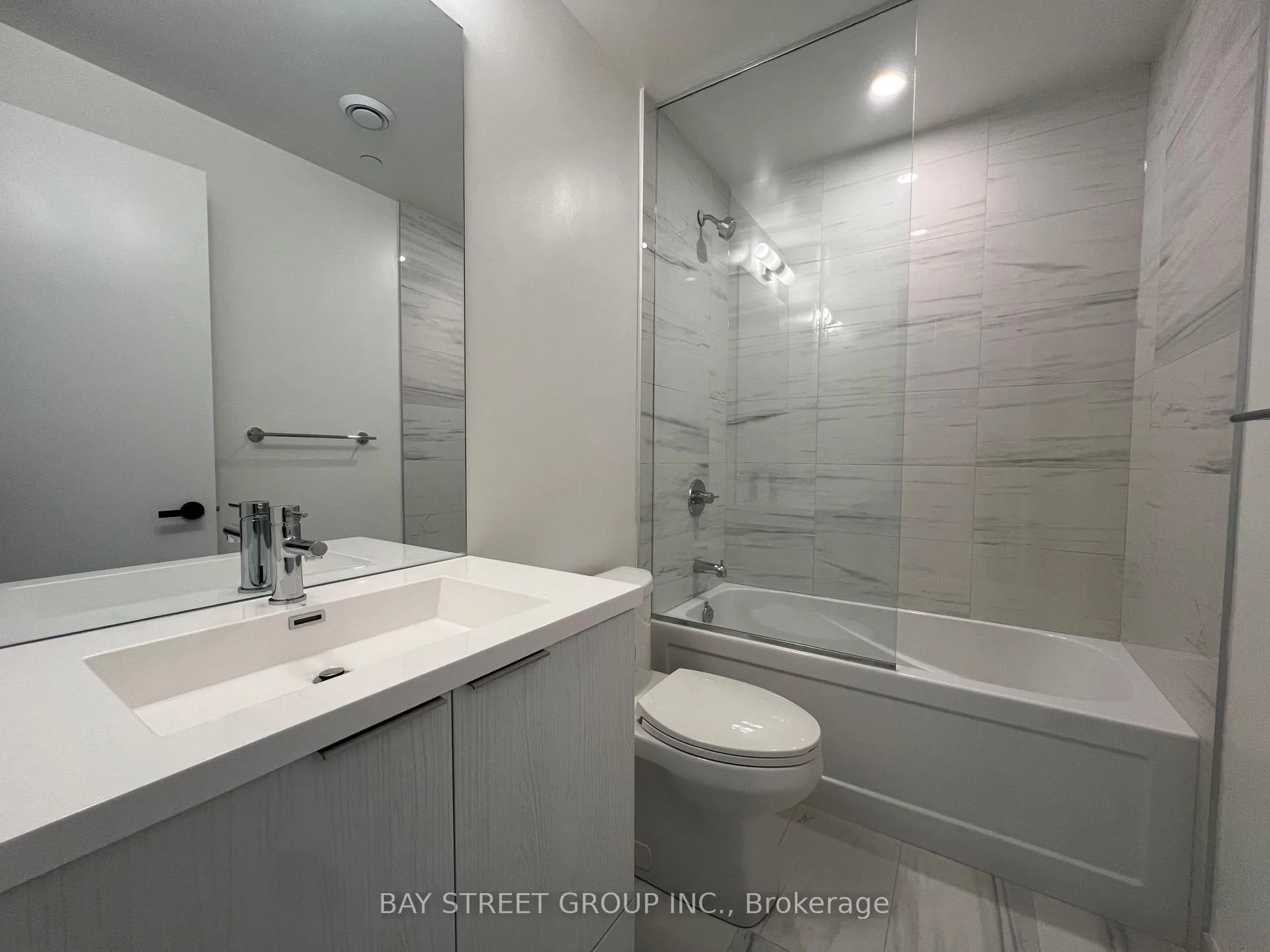 Photo 10 of Unit 2502, 8 Interchange Way, Vaughan, Vaughan Corporate Centre — HOMEH
