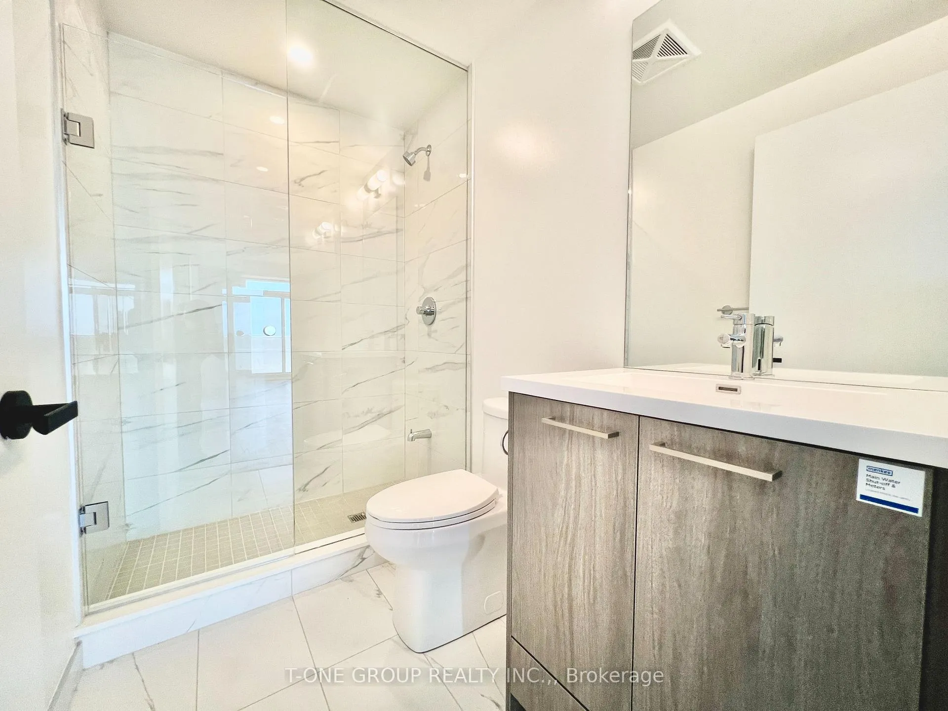 Photo 16 of Unit 812, 28 Interchange Way, Vaughan, Vaughan Corporate Centre — HOMEH
