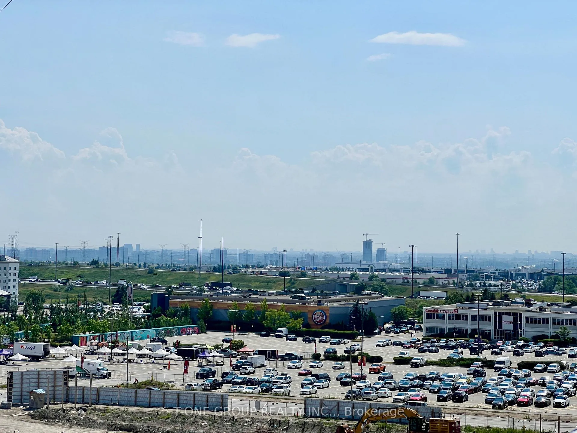 Photo 18 of Unit 812, 28 Interchange Way, Vaughan, Vaughan Corporate Centre — HOMEH