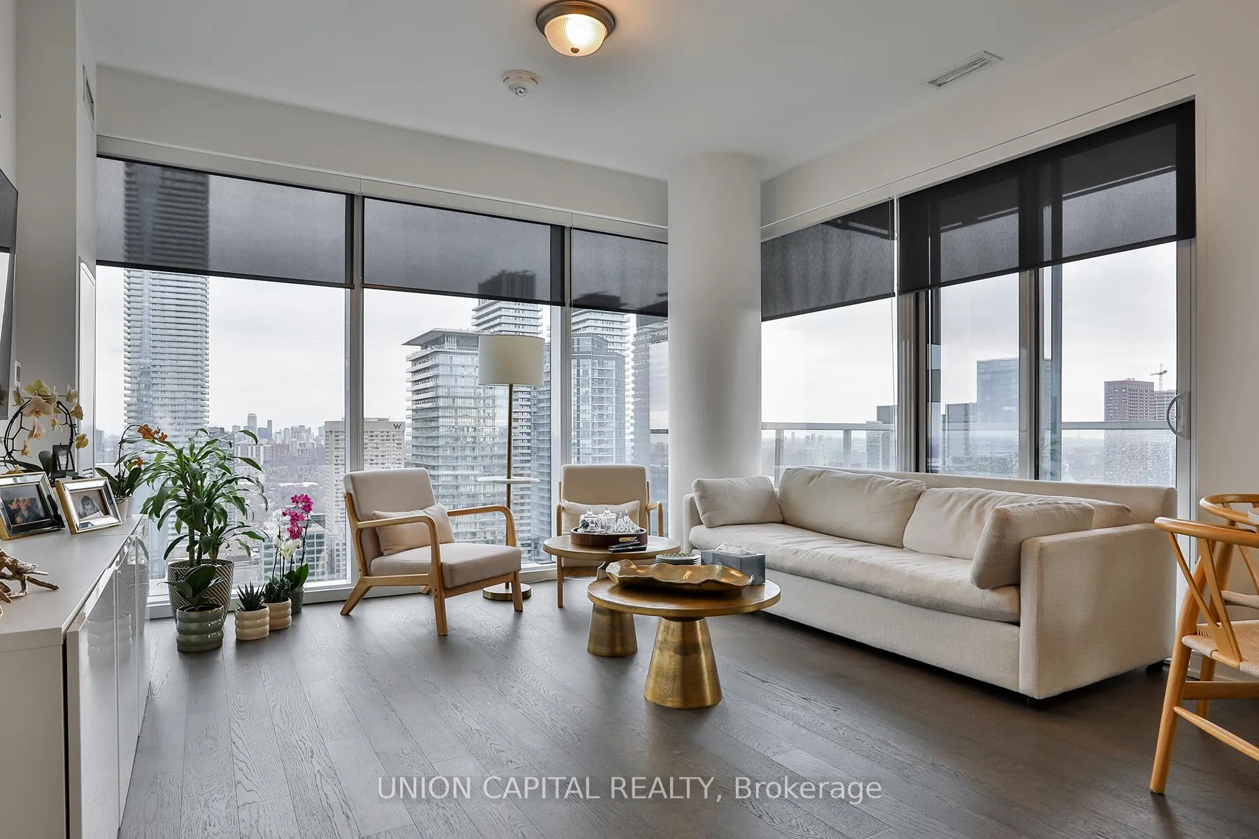Photo 3 of Unit 4502, 3 Gloucester Street, Toronto, Church-Yonge Corridor — HOMEH
