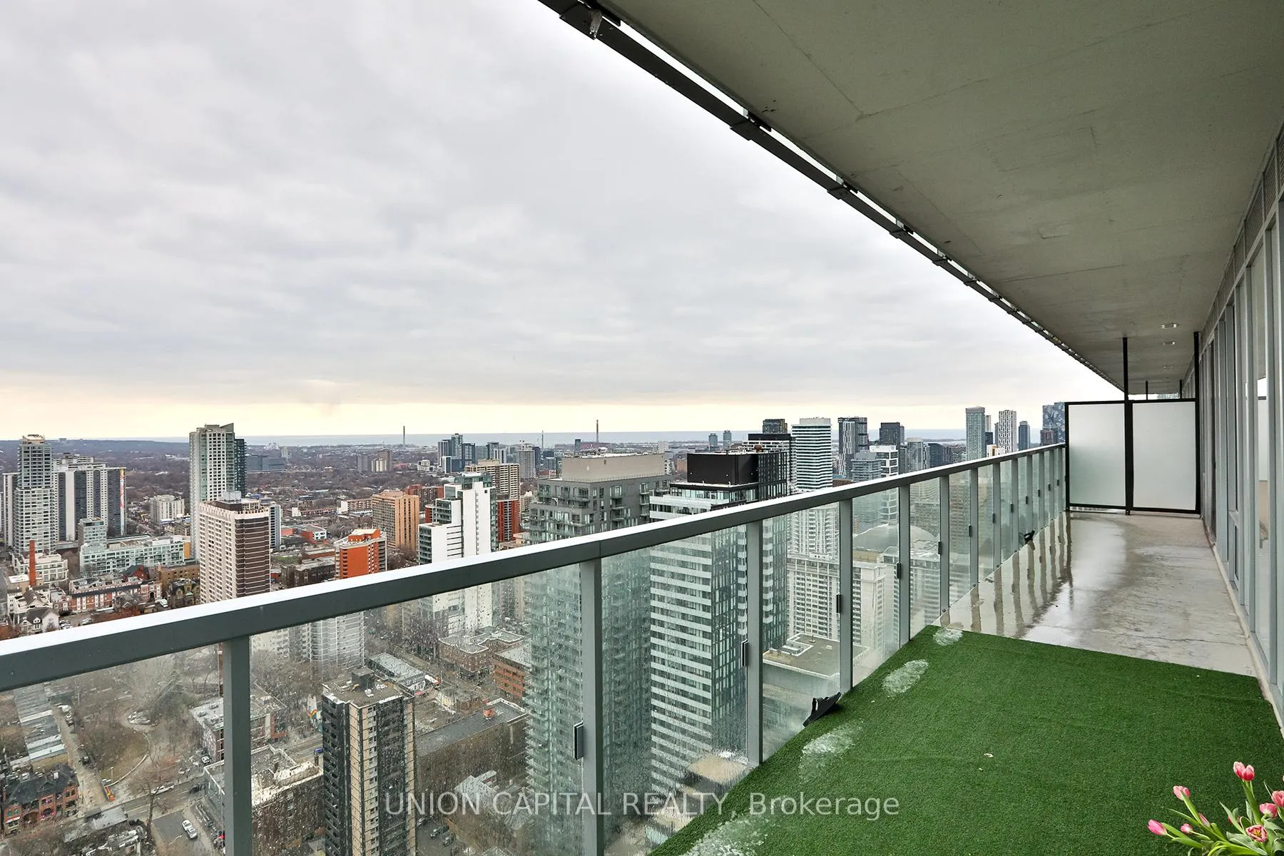 Photo 8 of Unit 4502, 3 Gloucester Street, Toronto, Church-Yonge Corridor — HOMEH