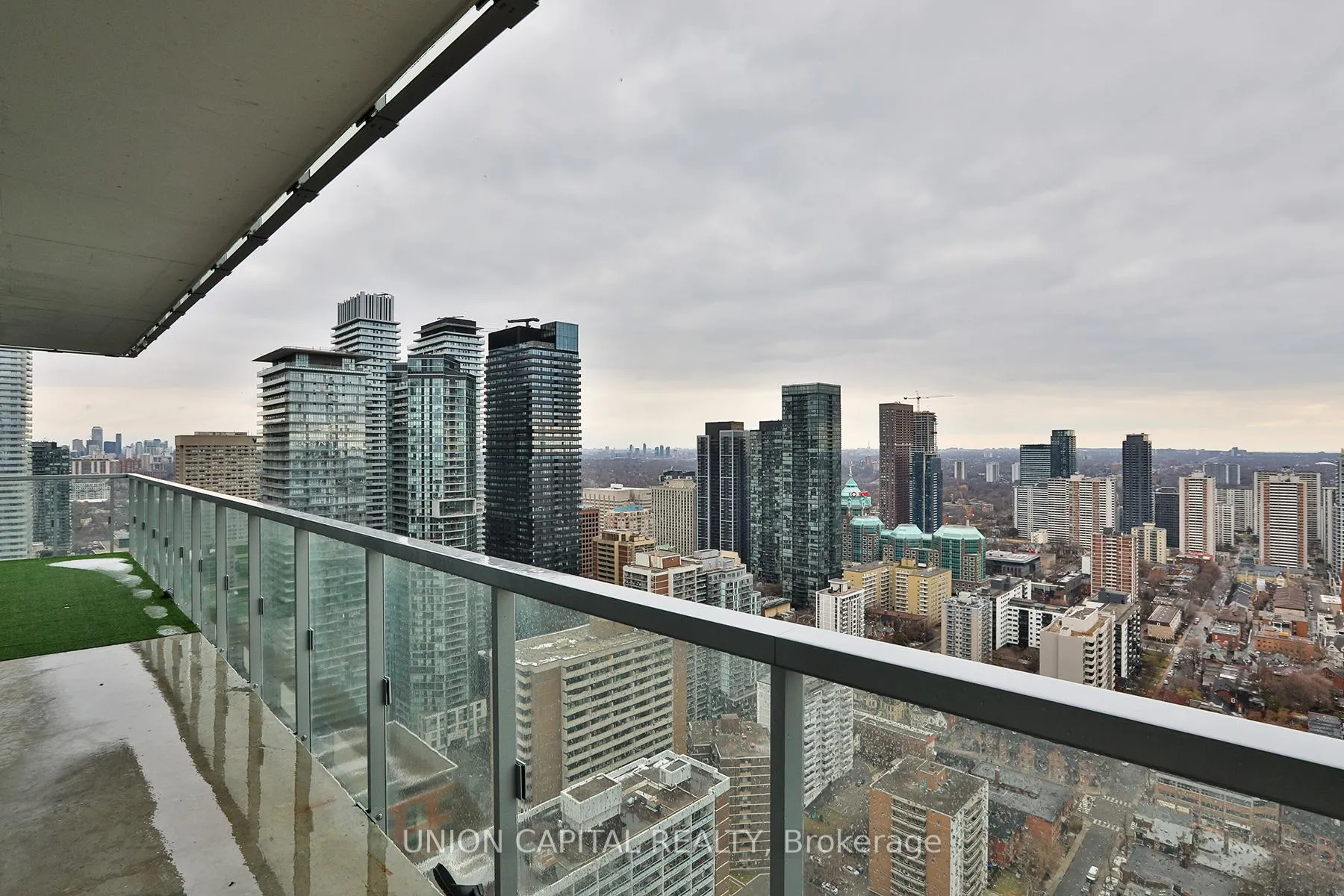 Photo 9 of Unit 4502, 3 Gloucester Street, Toronto, Church-Yonge Corridor — HOMEH