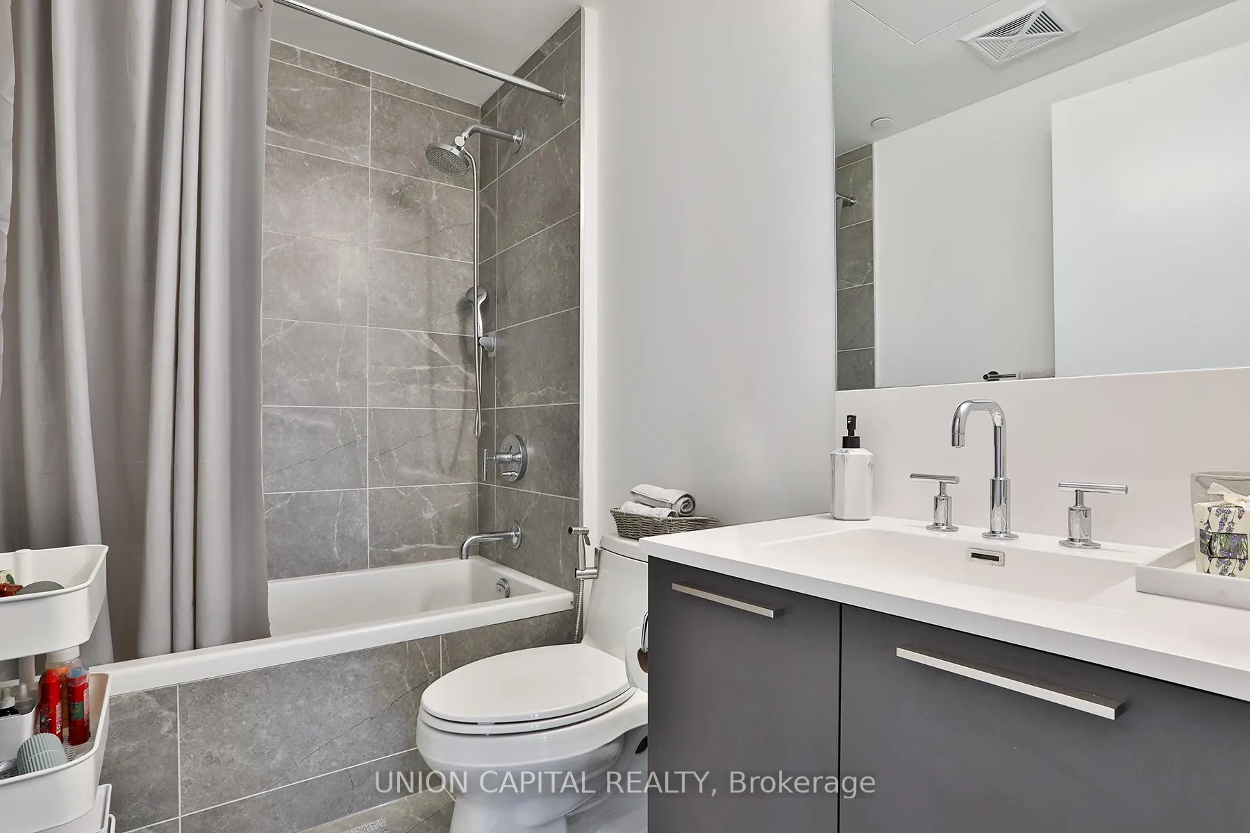 Photo 16 of Unit 4502, 3 Gloucester Street, Toronto, Church-Yonge Corridor — HOMEH