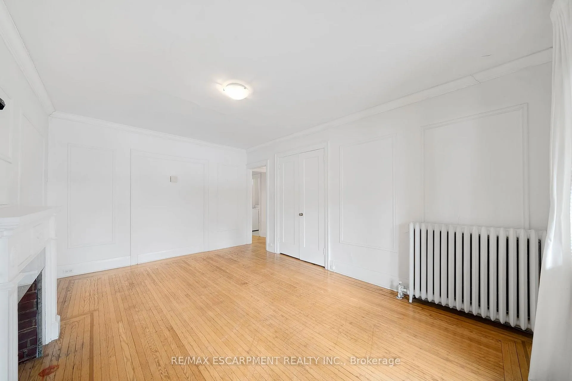 Photo 4 of Unit 2, 312 Aberdeen Avenue, Hamilton, Kirkendall — HOMEH