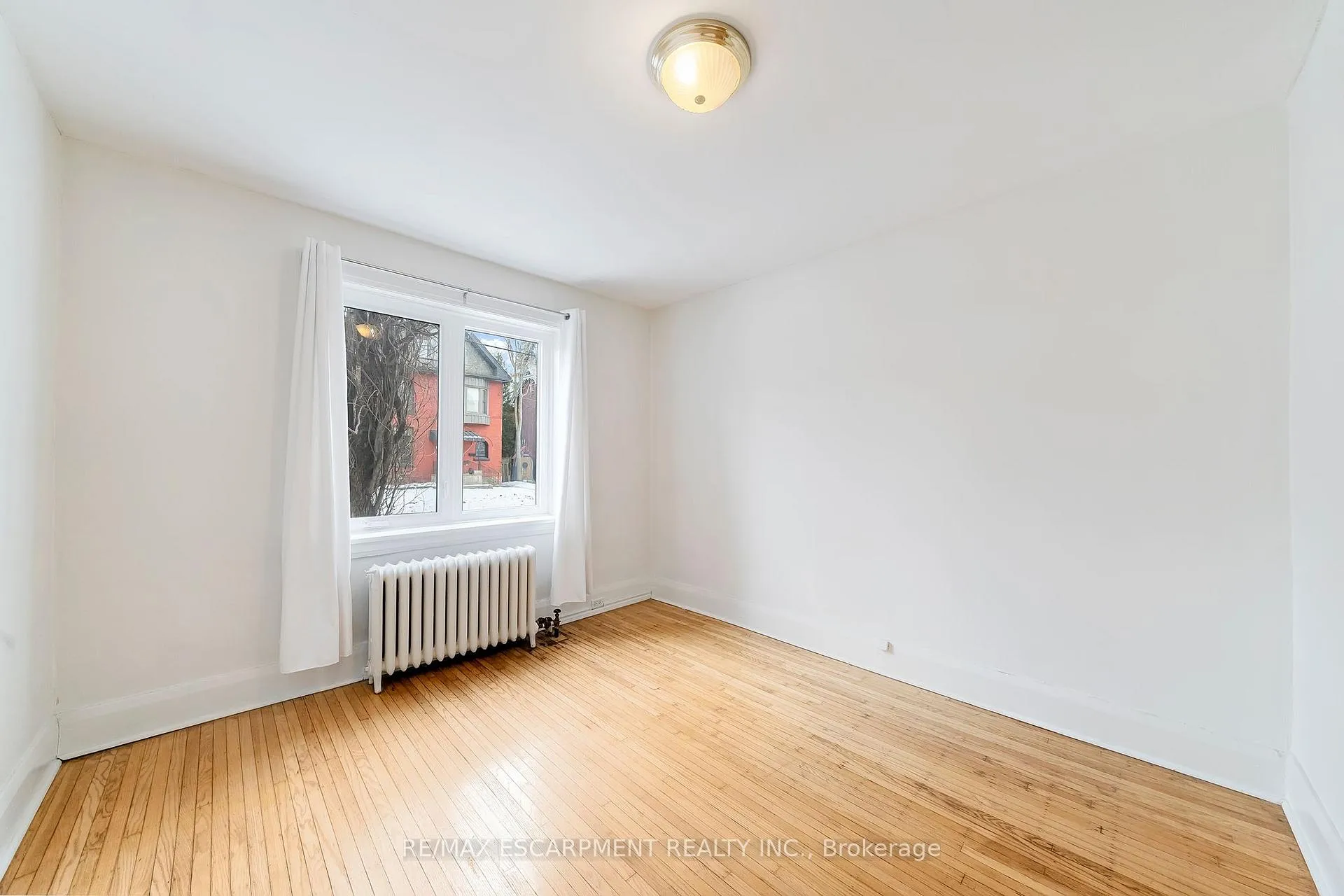 Photo 6 of Unit 2, 312 Aberdeen Avenue, Hamilton, Kirkendall — HOMEH