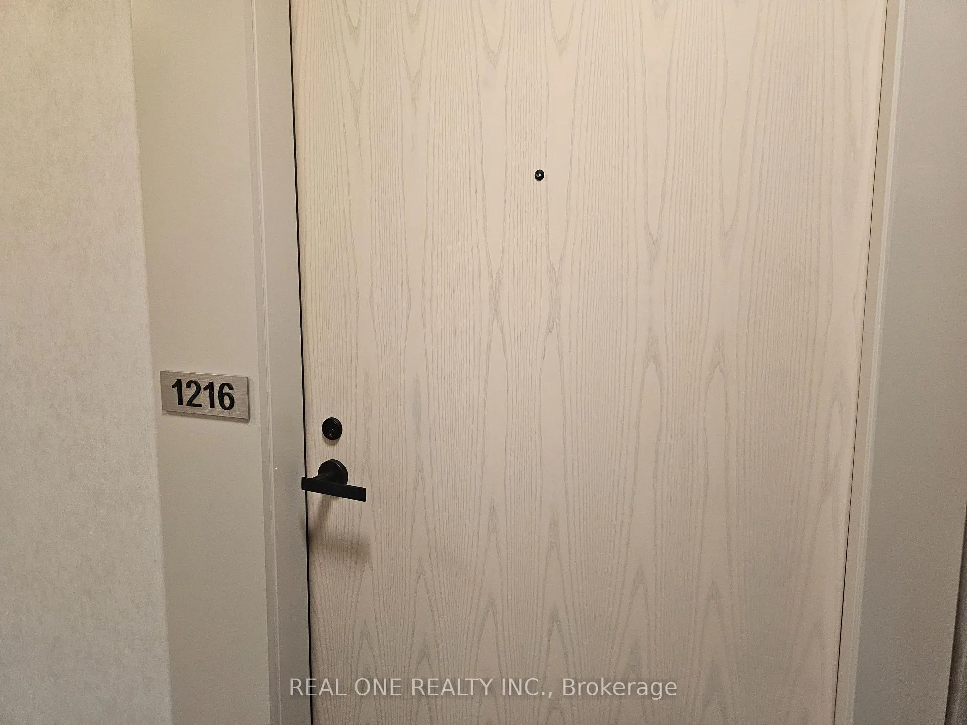 Photo 5 of Unit 1216, 28 Interchange Way, Vaughan, Vaughan Corporate Centre — HOMEH