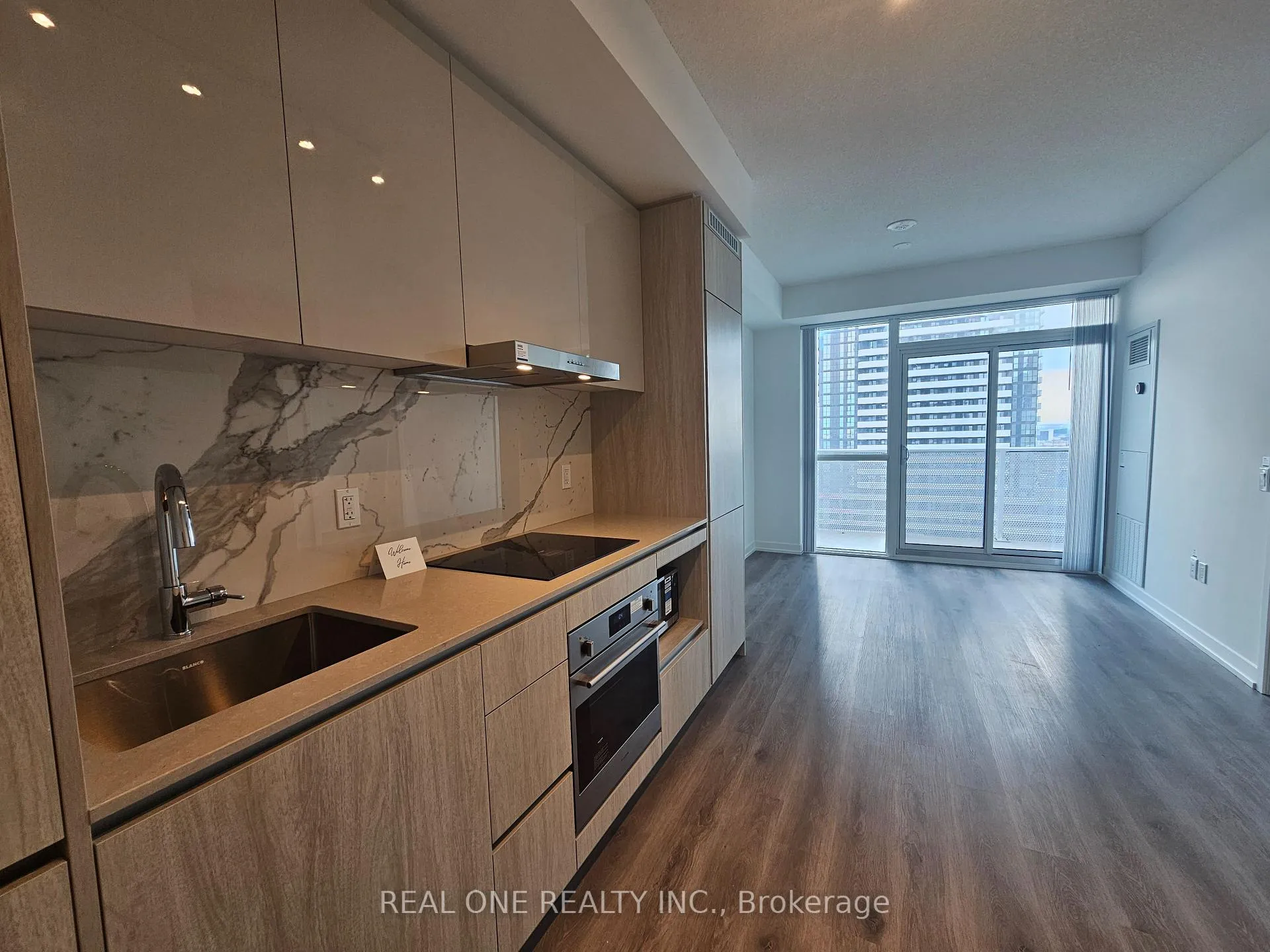 Photo 7 of Unit 1216, 28 Interchange Way, Vaughan, Vaughan Corporate Centre — HOMEH