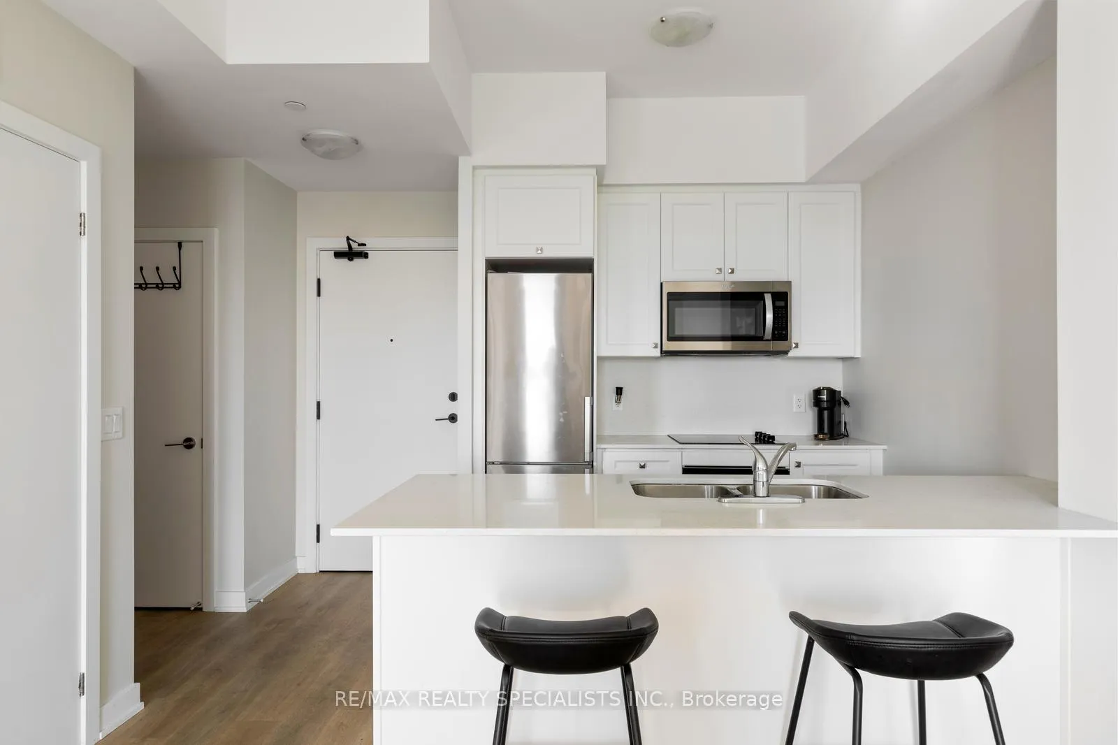 Photo 9 of Unit 619, 600 North Service Road, Hamilton, Stoney Creek — HOMEH