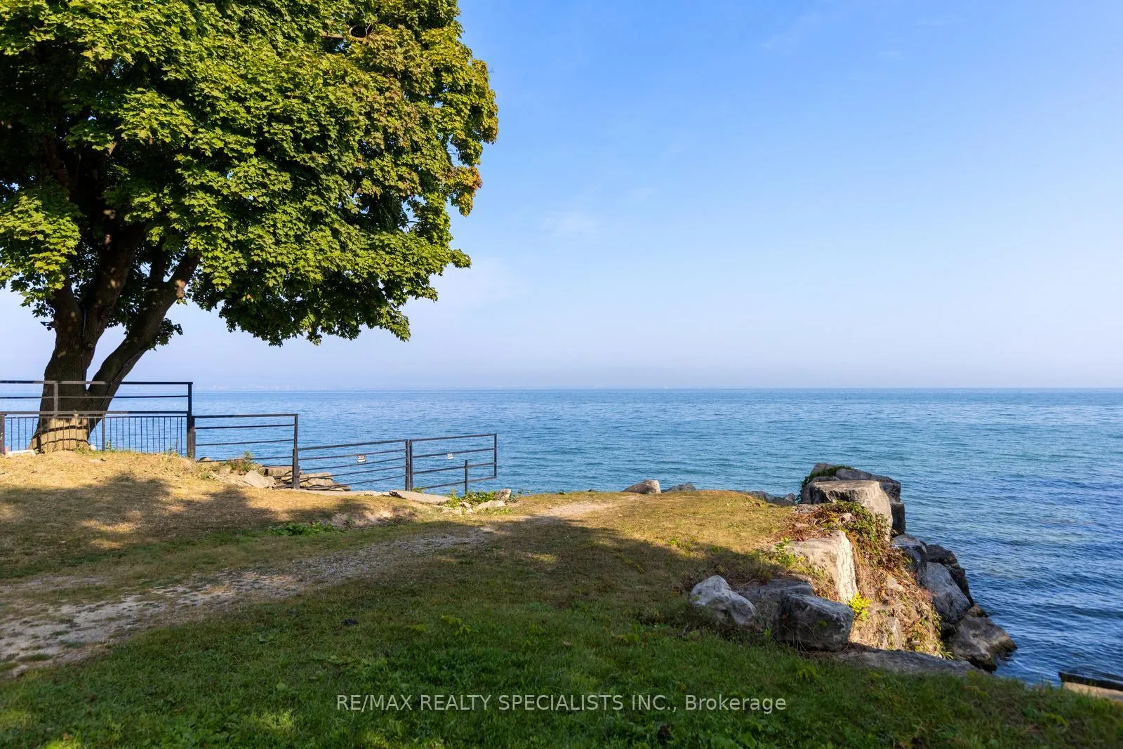 Photo 24 of Unit 619, 600 North Service Road, Hamilton, Stoney Creek — HOMEH