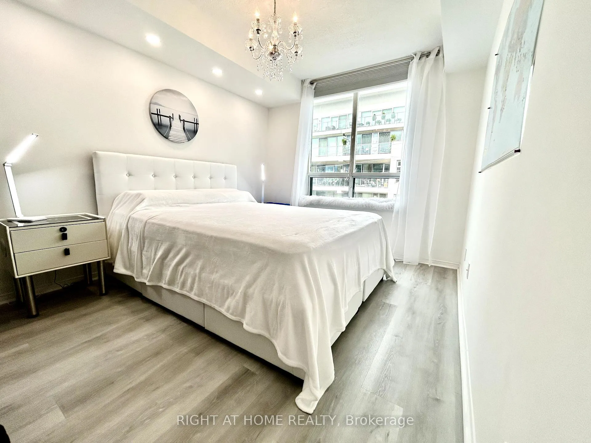Photo 8 of Unit 214, 1863 Queen Street E, Toronto, The Beaches — HOMEH