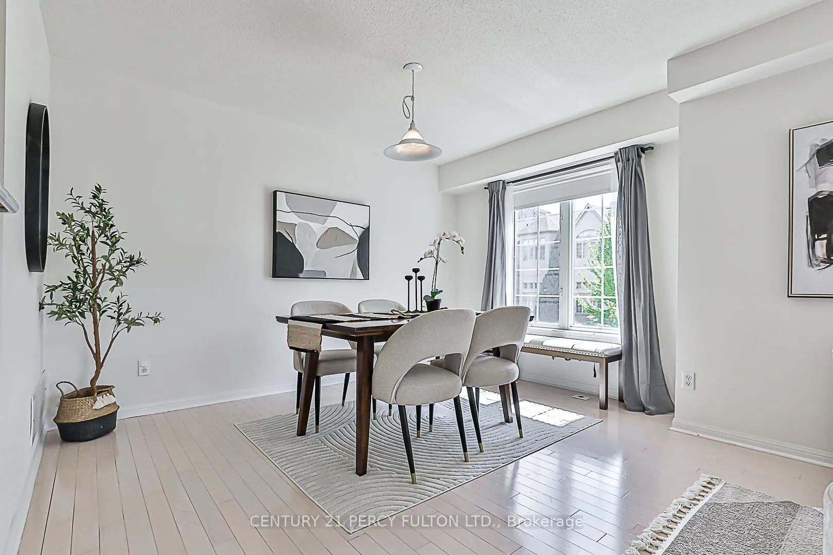 Photo 11 of Unit 1, 12 Cox Boulevard, Markham, Unionville — HOMEH