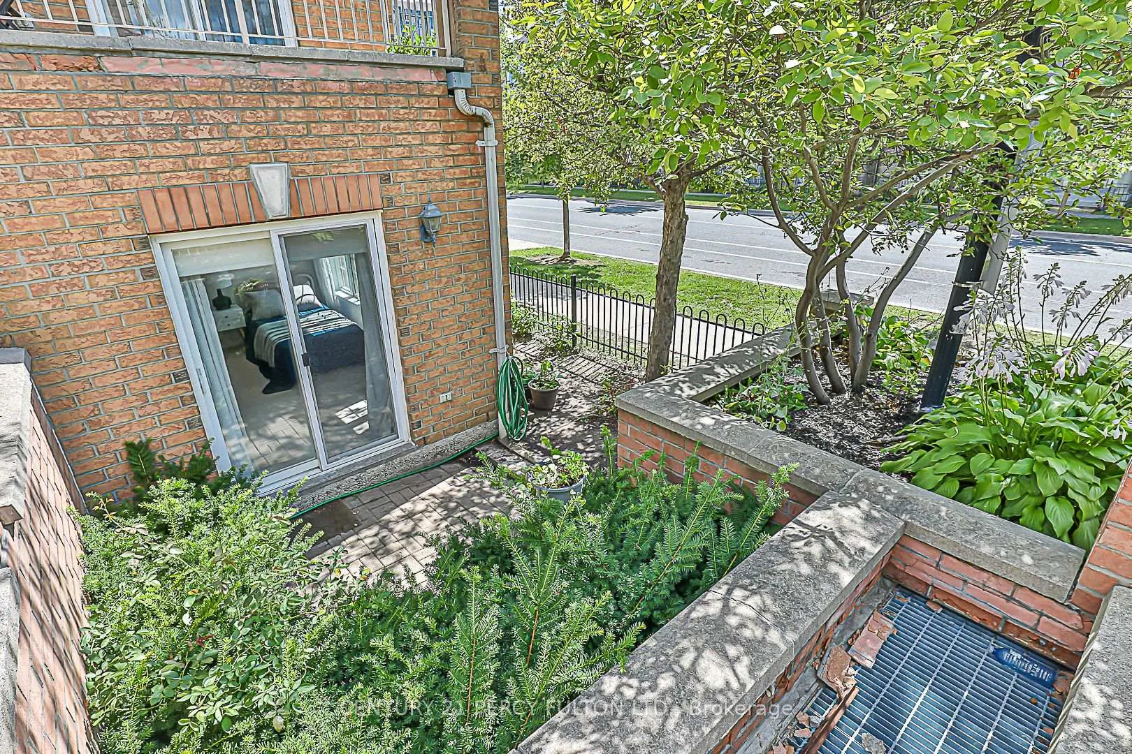 Photo 23 of Unit 1, 12 Cox Boulevard, Markham, Unionville — HOMEH