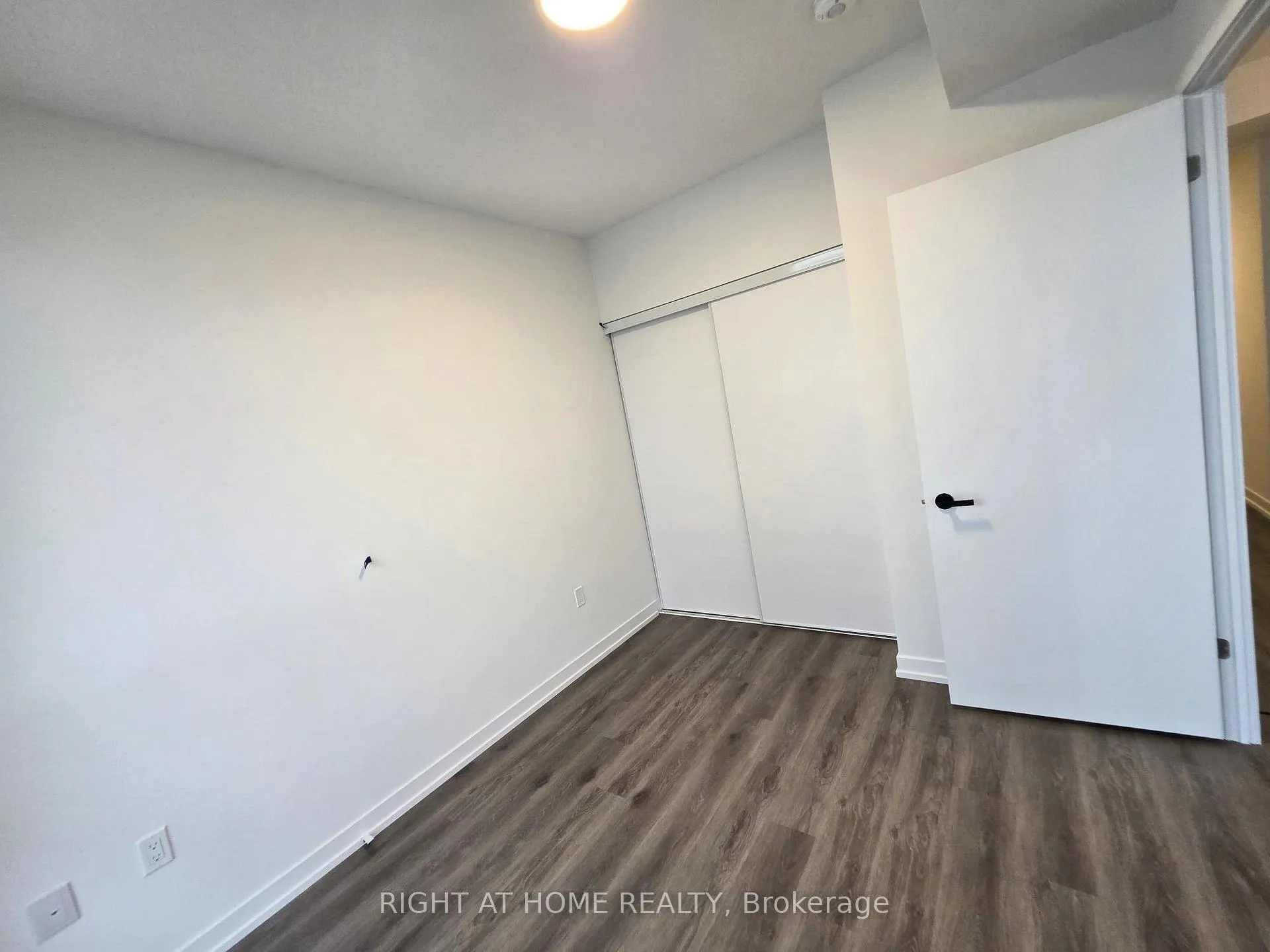 Photo 5 of Unit 4801, 225 Commerce Street, Vaughan, Vaughan Corporate Centre — HOMEH
