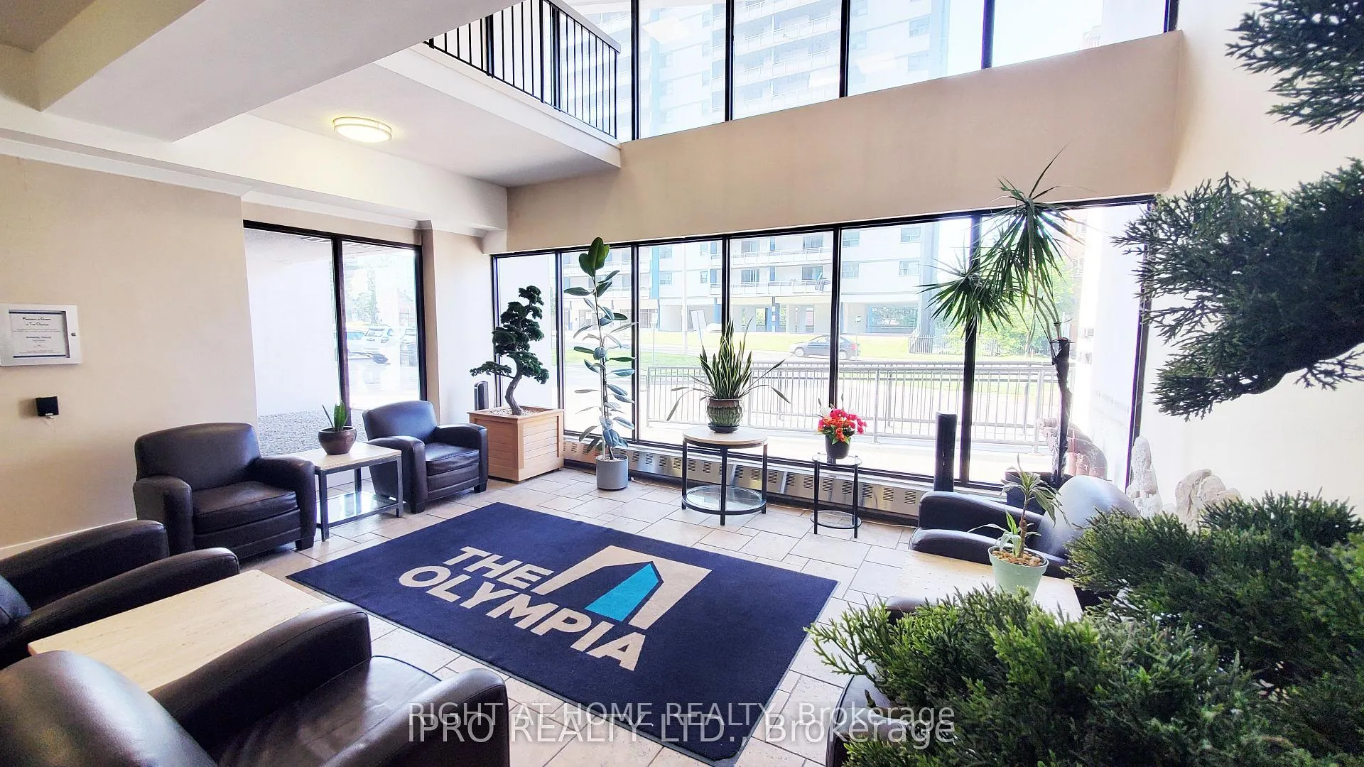 Photo 2 of Unit 3201, 150 Charlton Avenue E, Hamilton, Corktown — HOMEH