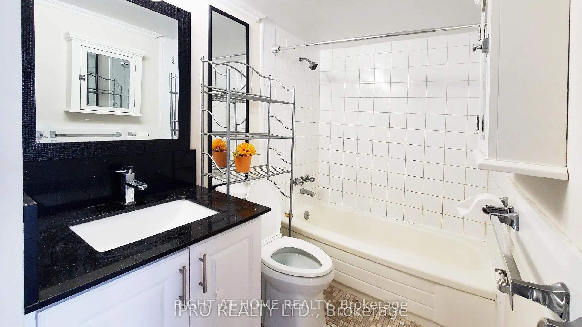 Photo 13 of Unit 3201, 150 Charlton Avenue E, Hamilton, Corktown — HOMEH