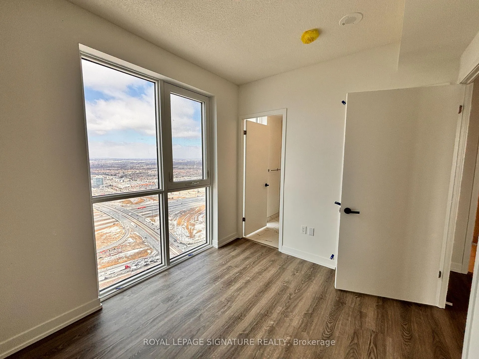 Photo 6 of Unit 5106, 195 Commerce Street, Vaughan, Vaughan Corporate Centre — HOMEH