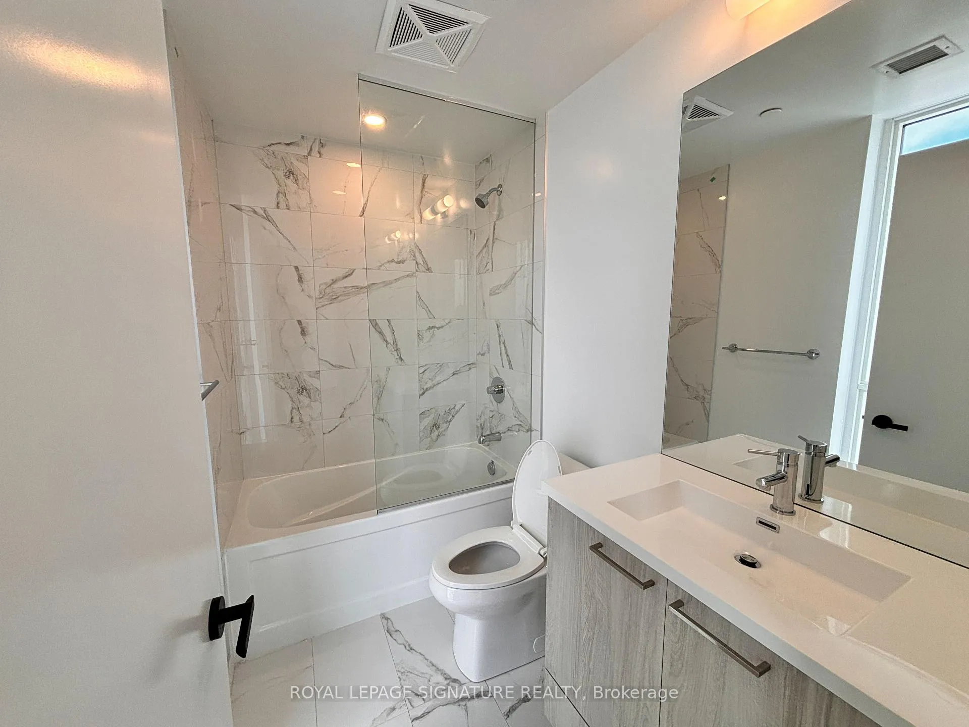 Photo 8 of Unit 5106, 195 Commerce Street, Vaughan, Vaughan Corporate Centre — HOMEH