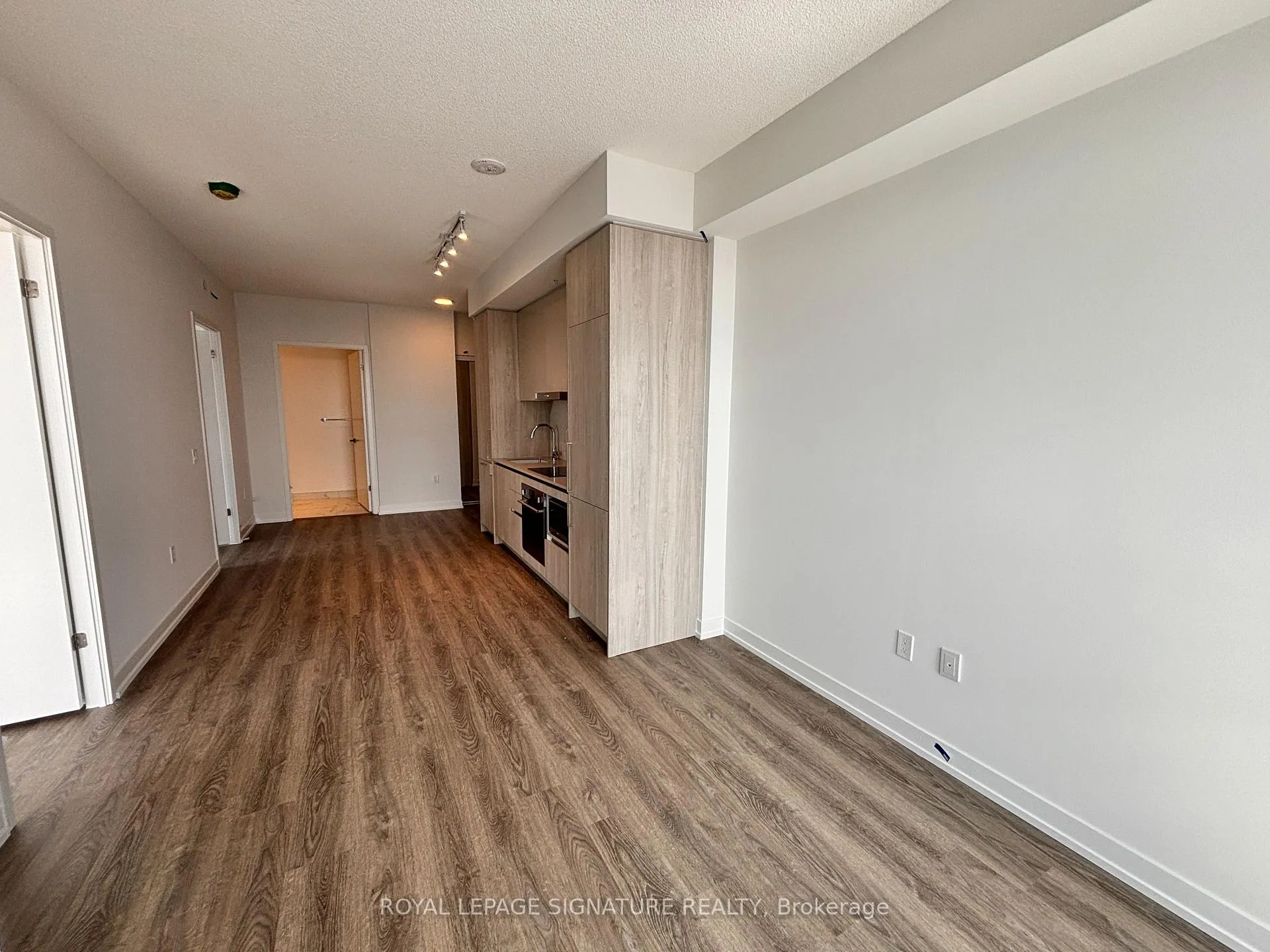 Photo 9 of Unit 5106, 195 Commerce Street, Vaughan, Vaughan Corporate Centre — HOMEH