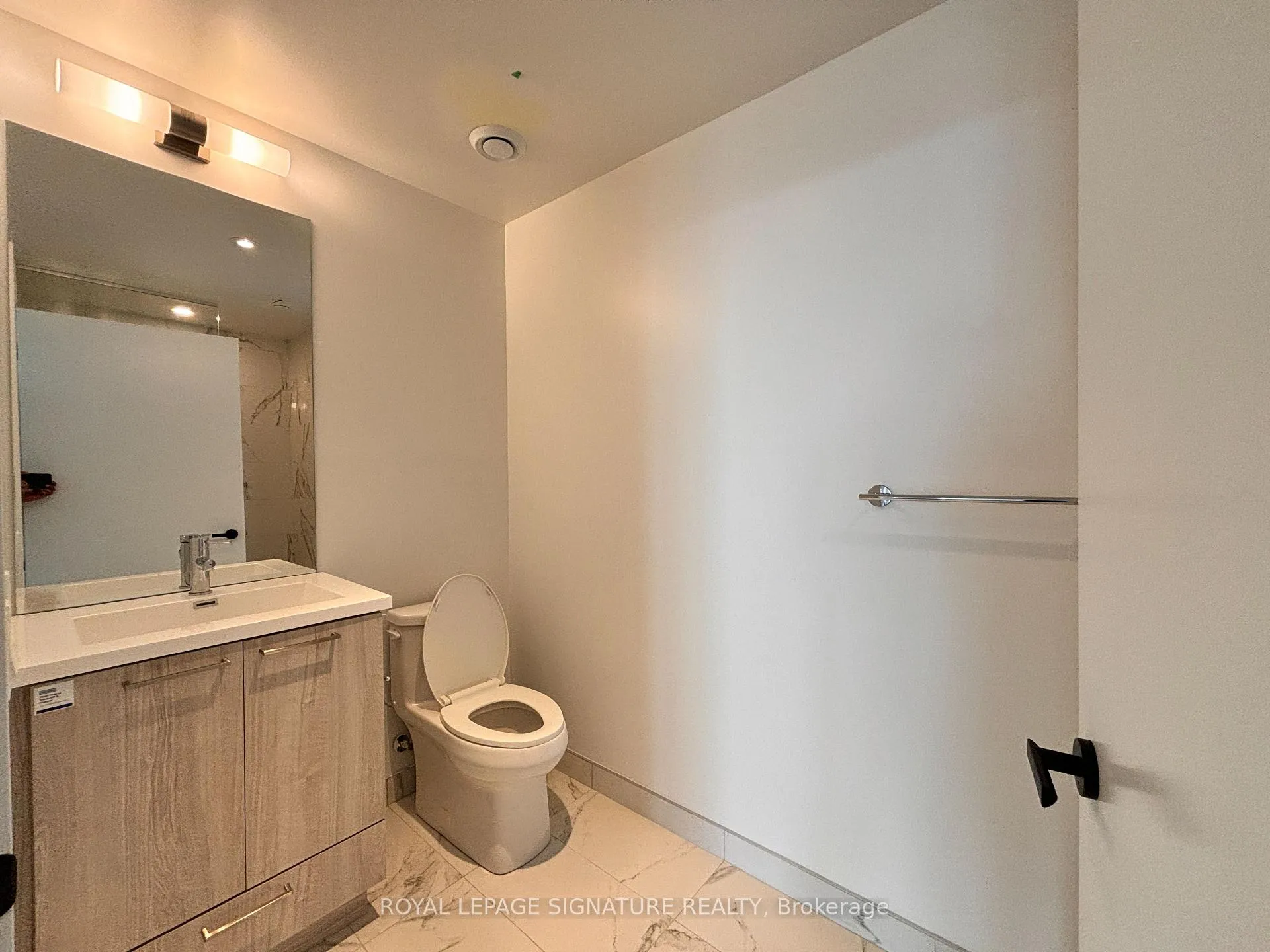 Photo 11 of Unit 5106, 195 Commerce Street, Vaughan, Vaughan Corporate Centre — HOMEH