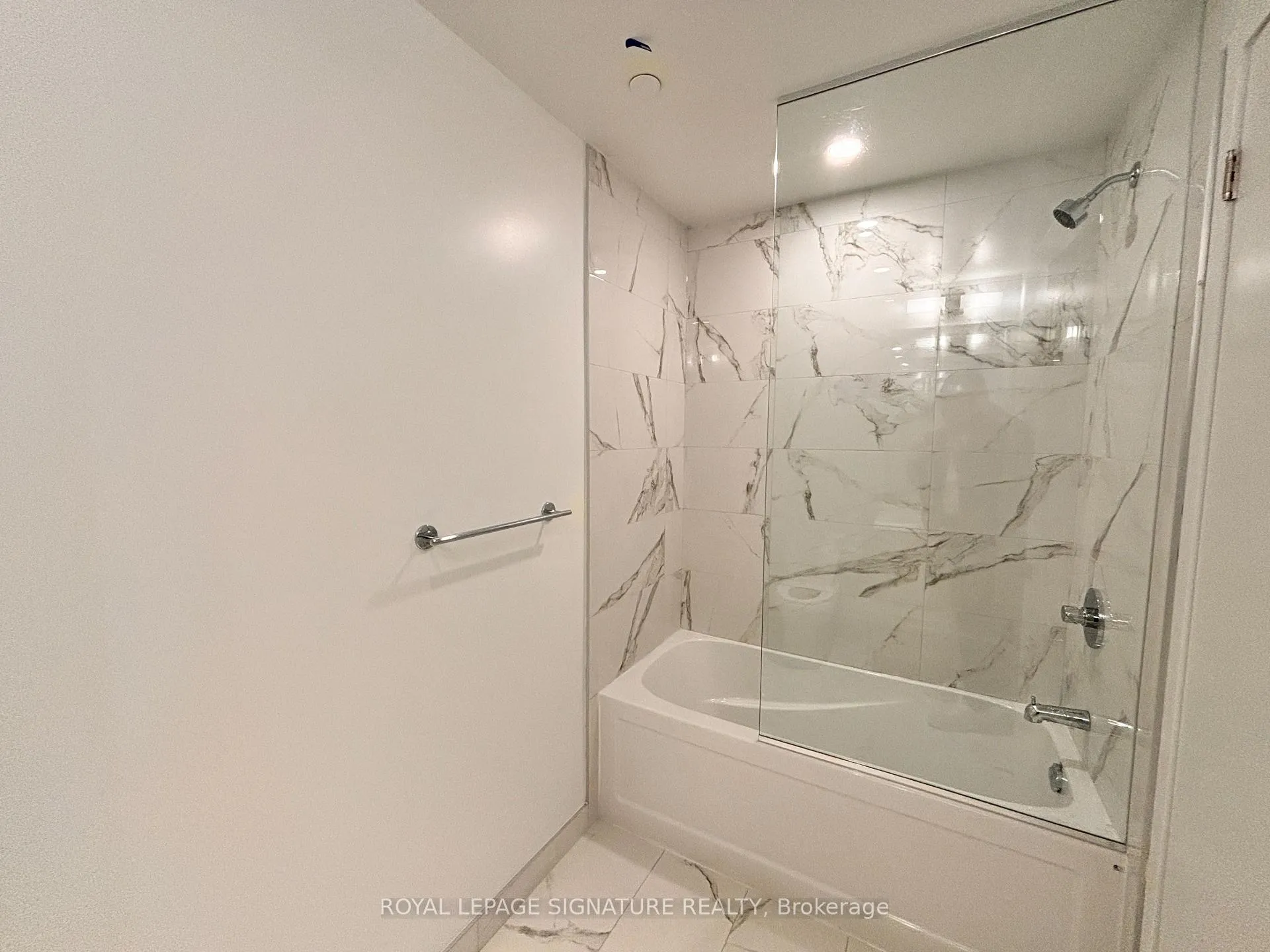 Photo 12 of Unit 5106, 195 Commerce Street, Vaughan, Vaughan Corporate Centre — HOMEH