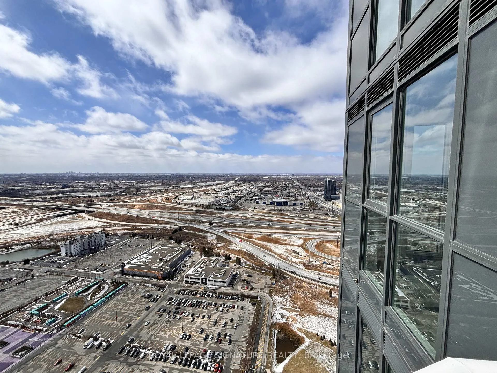 Photo 15 of Unit 5106, 195 Commerce Street, Vaughan, Vaughan Corporate Centre — HOMEH