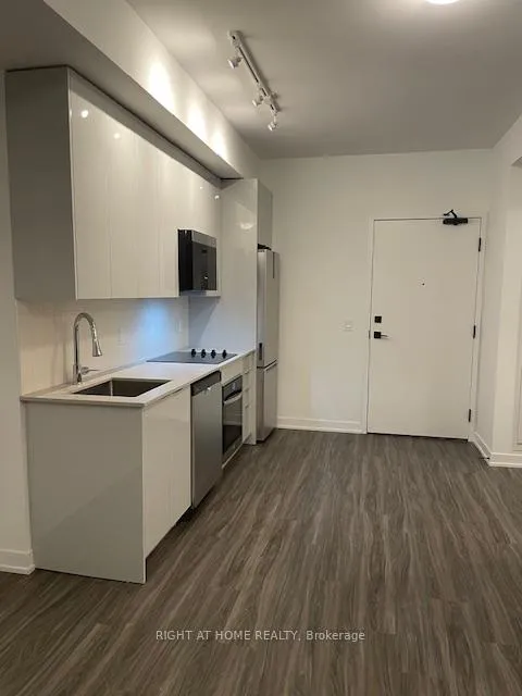 Photo 2 of Unit 504, 498 Caldari Road, Vaughan, Concord — HOMEH