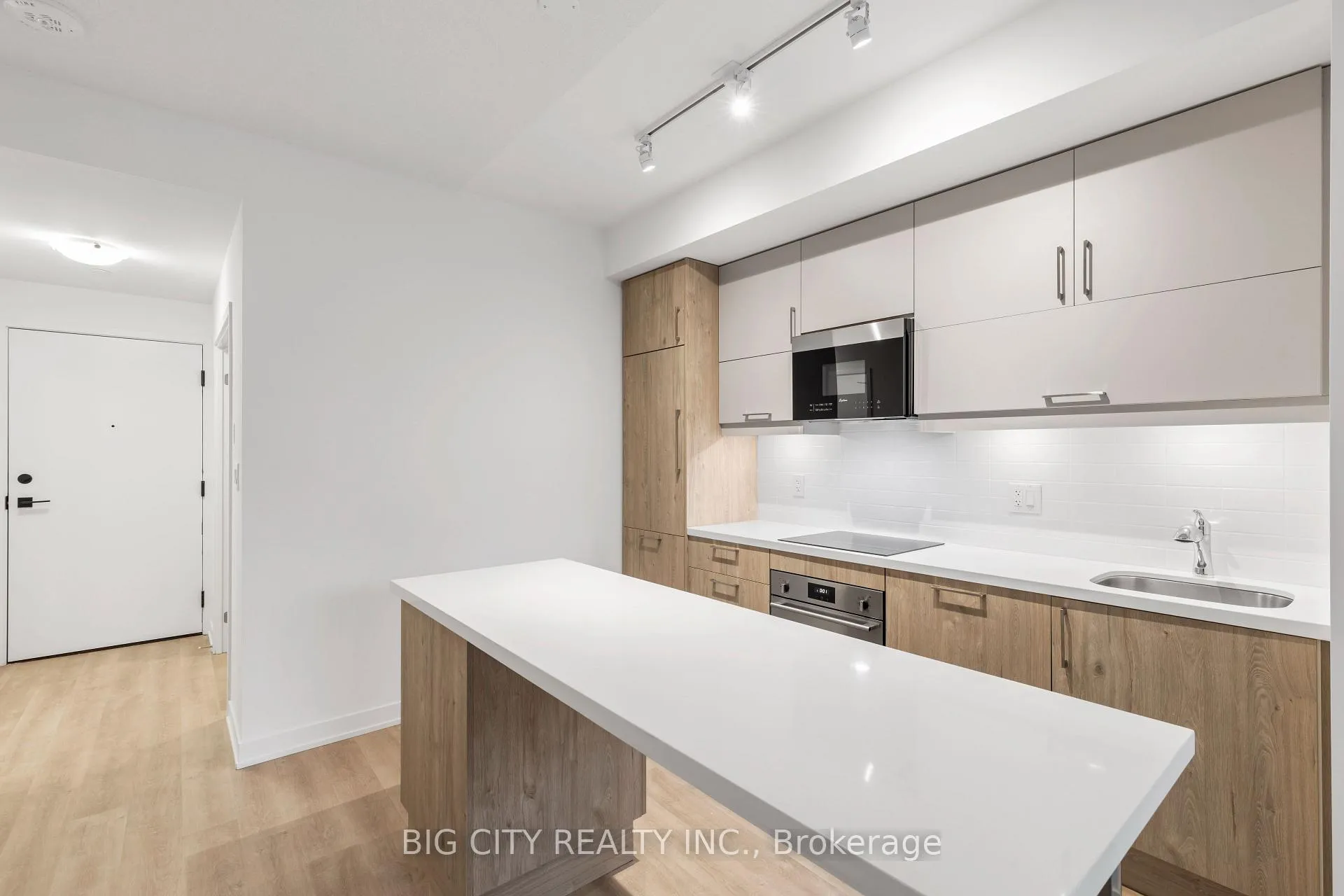 Photo 6 of Unit 603, 8119 Birchmount Road, Markham, Unionville — HOMEH