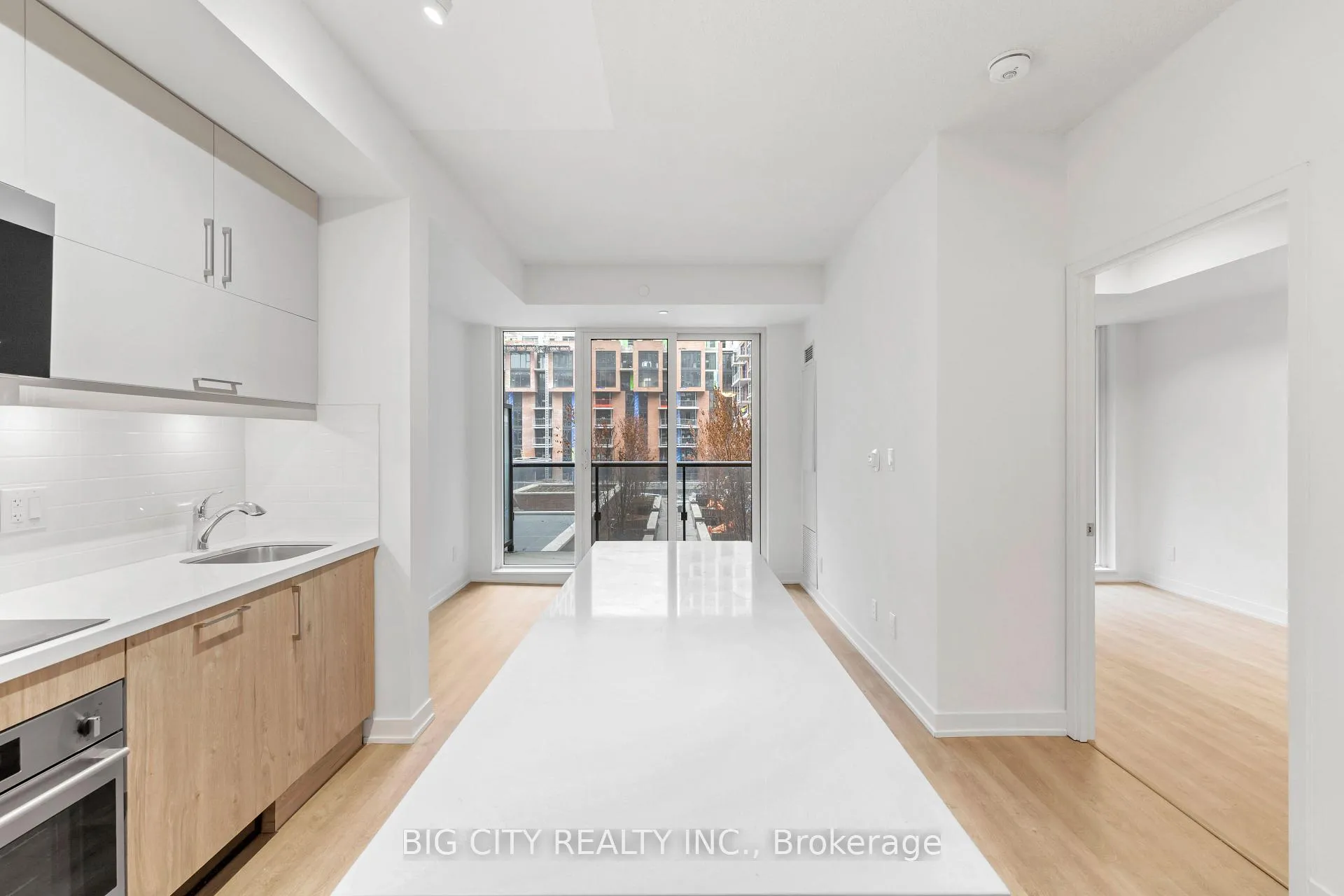 Photo 8 of Unit 603, 8119 Birchmount Road, Markham, Unionville — HOMEH