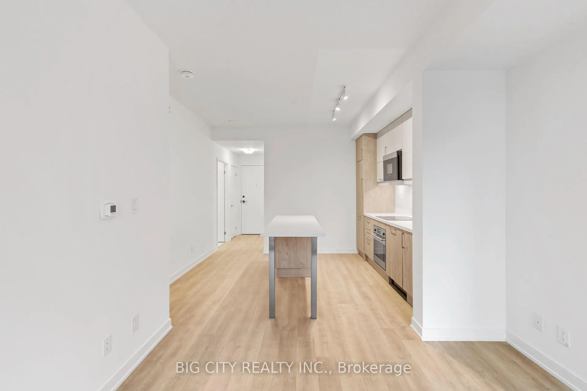 Photo 9 of Unit 603, 8119 Birchmount Road, Markham, Unionville — HOMEH