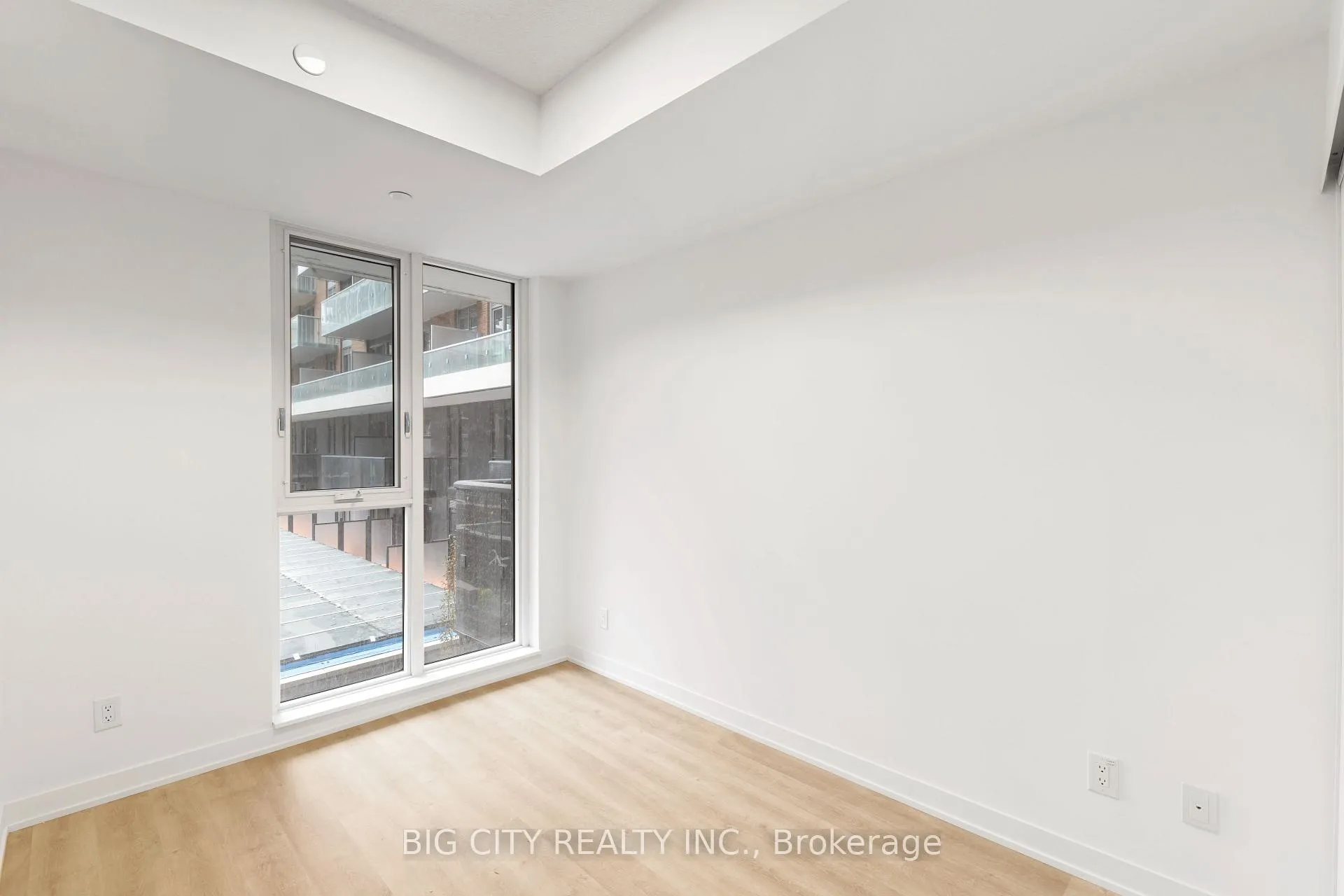 Photo 11 of Unit 603, 8119 Birchmount Road, Markham, Unionville — HOMEH