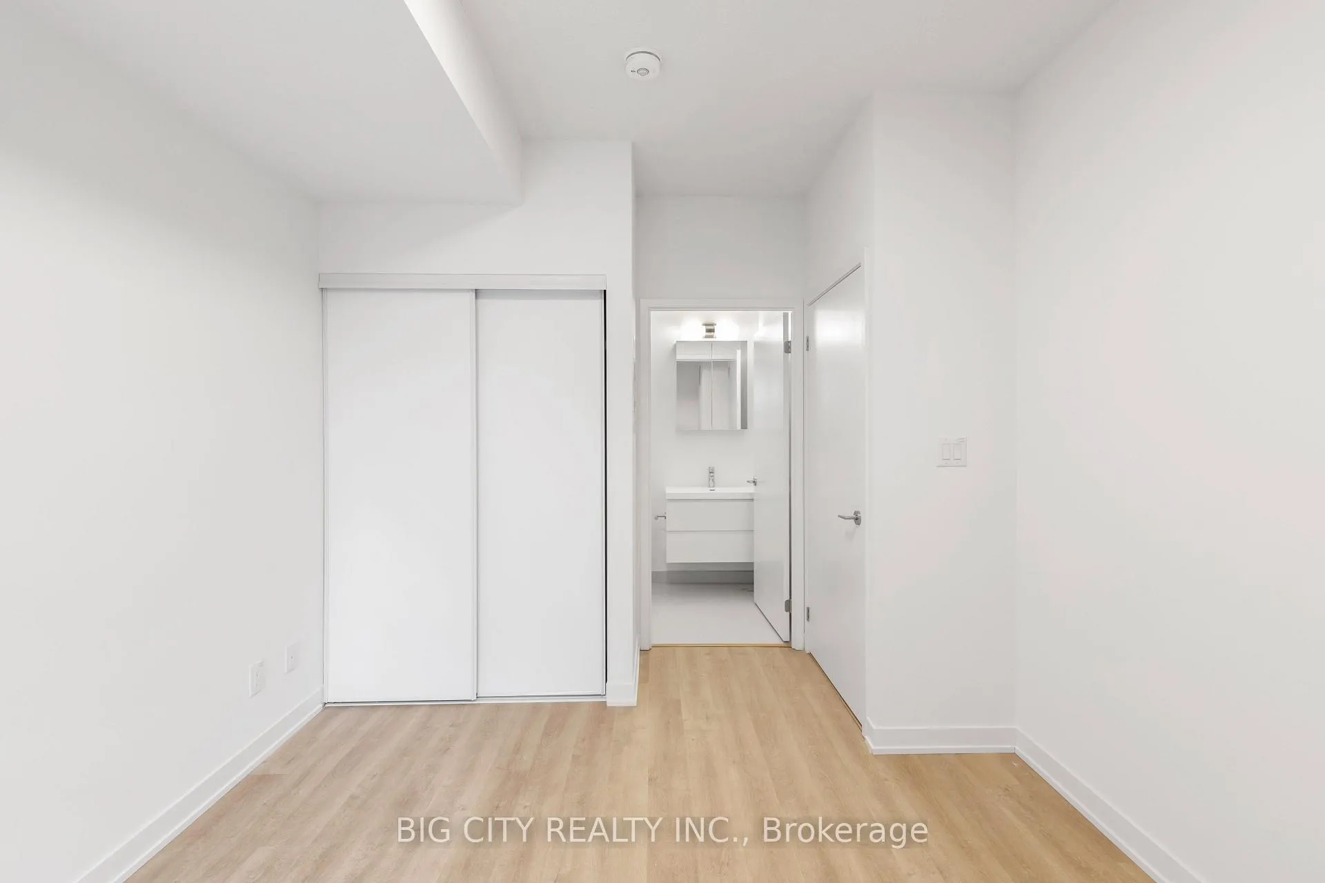 Photo 13 of Unit 603, 8119 Birchmount Road, Markham, Unionville — HOMEH
