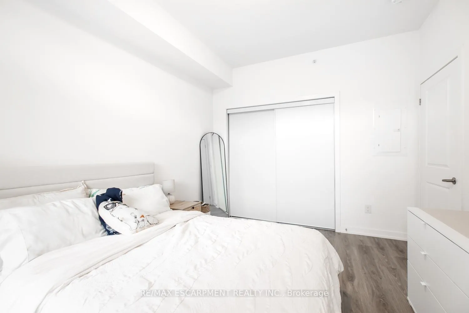 Photo 31 of Unit 301, 81 Robinson Street, Hamilton, Durand — HOMEH