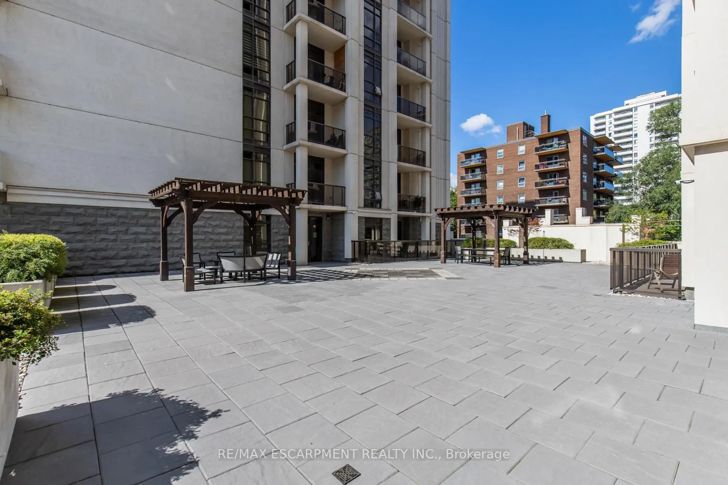 Photo 39 of Unit 301, 81 Robinson Street, Hamilton, Durand — HOMEH