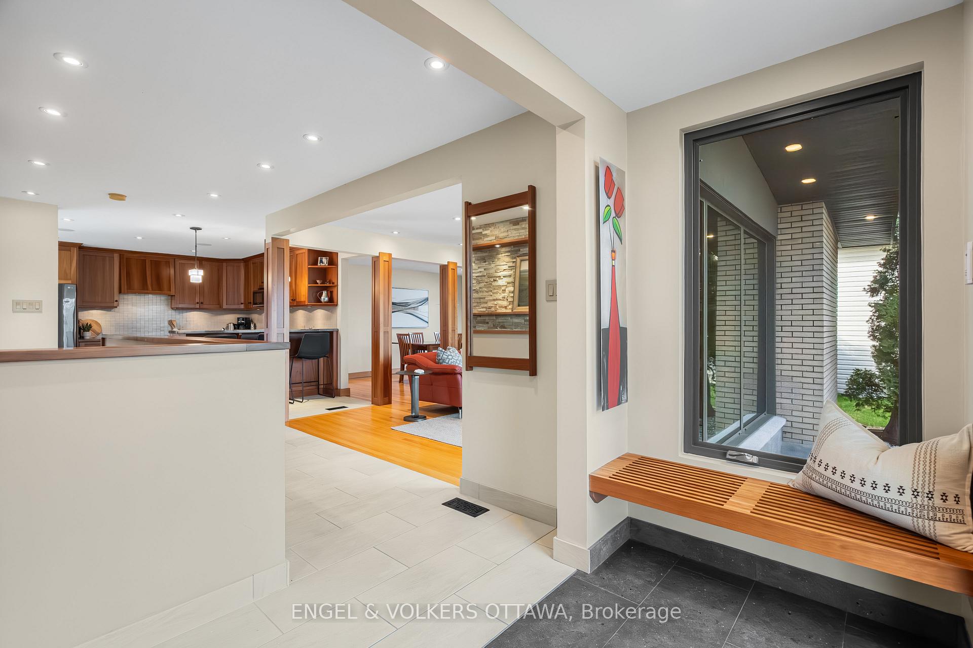 Photo 6 of 1930 Rideau Garden Drive, Ottawa, Ottawa East — HOMEH